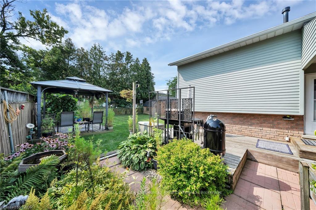 Photo 7 of 79 Athenia Drive, Hamilton, Stoney Creek Mountain — HOMEH