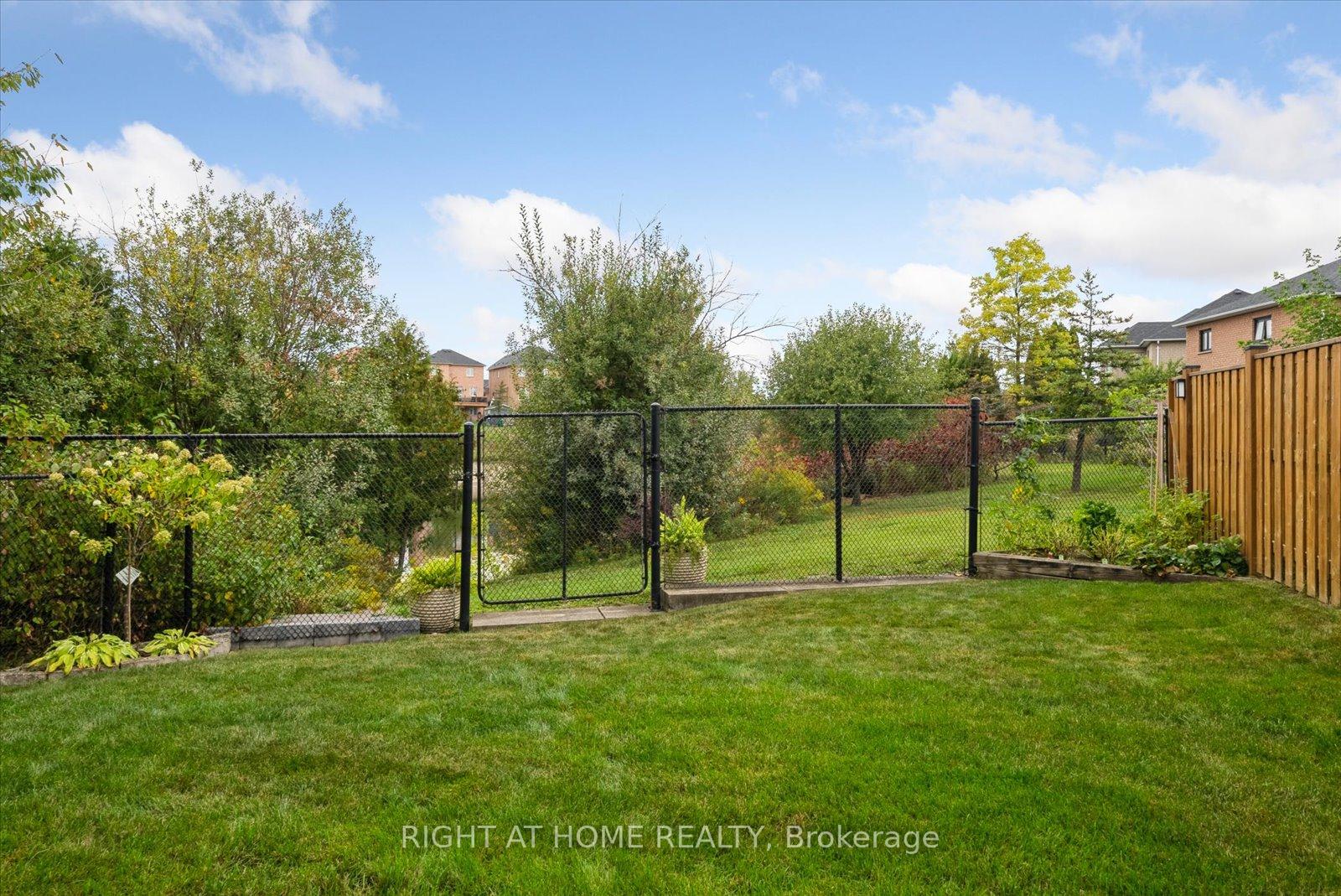 Photo 40 of 59 Grapevine Road, Caledon, Bolton West — HOMEH