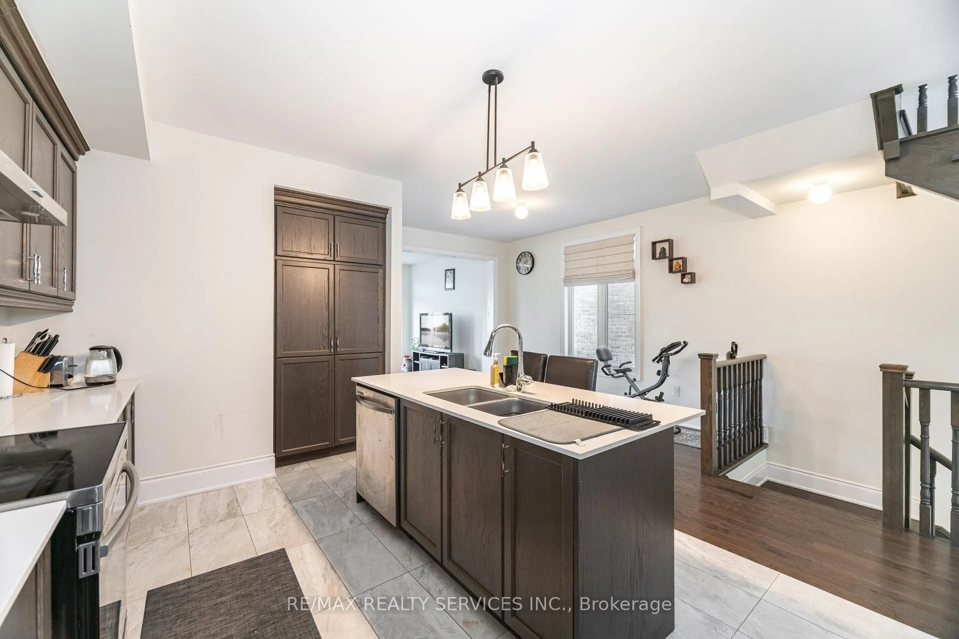 Photo 18 of 38 Foxsparrow Road, Brampton, Sandringham-Wellington North — HOMEH