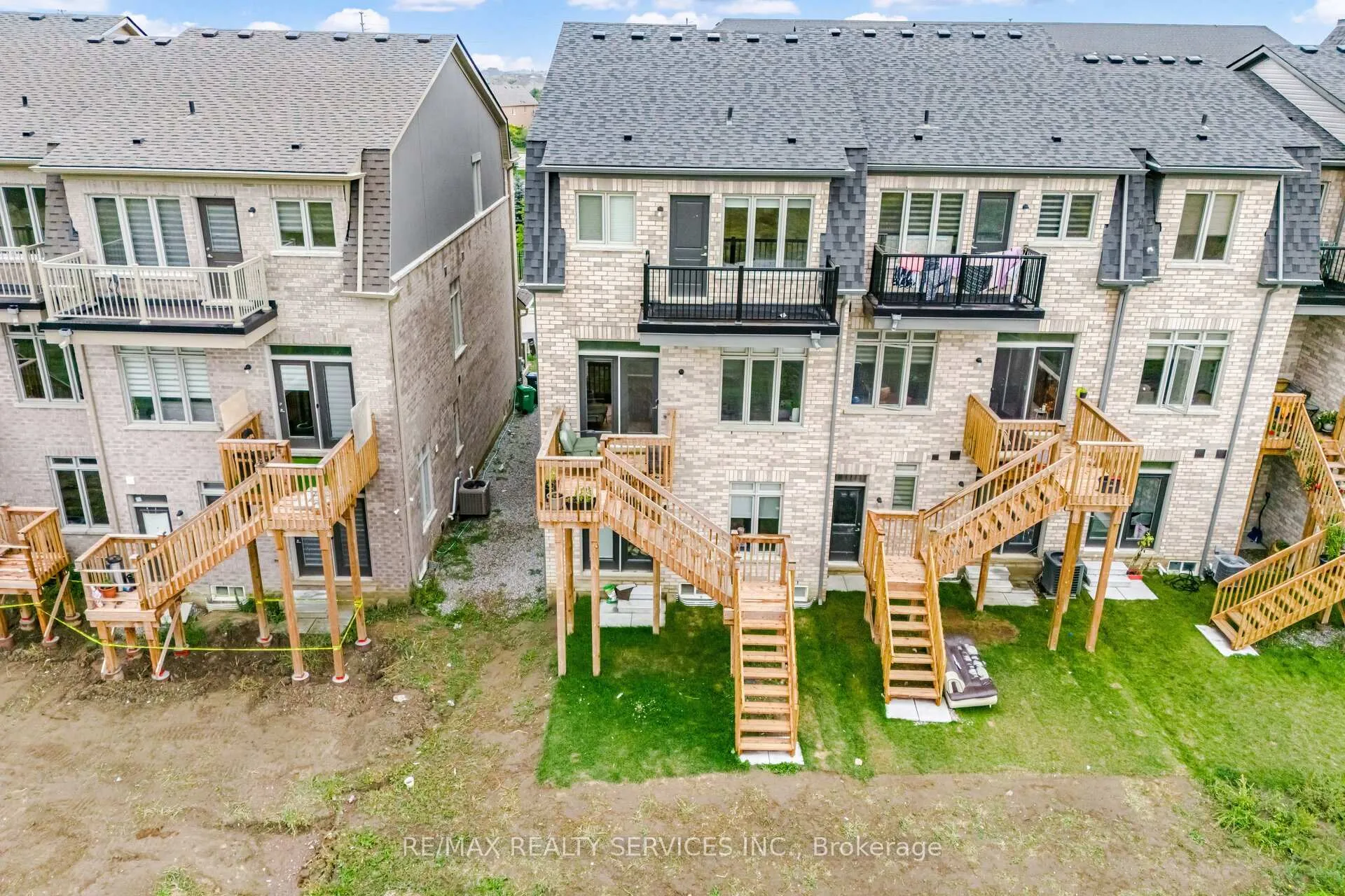 Photo 46 of 38 Foxsparrow Road, Brampton, Sandringham-Wellington North — HOMEH