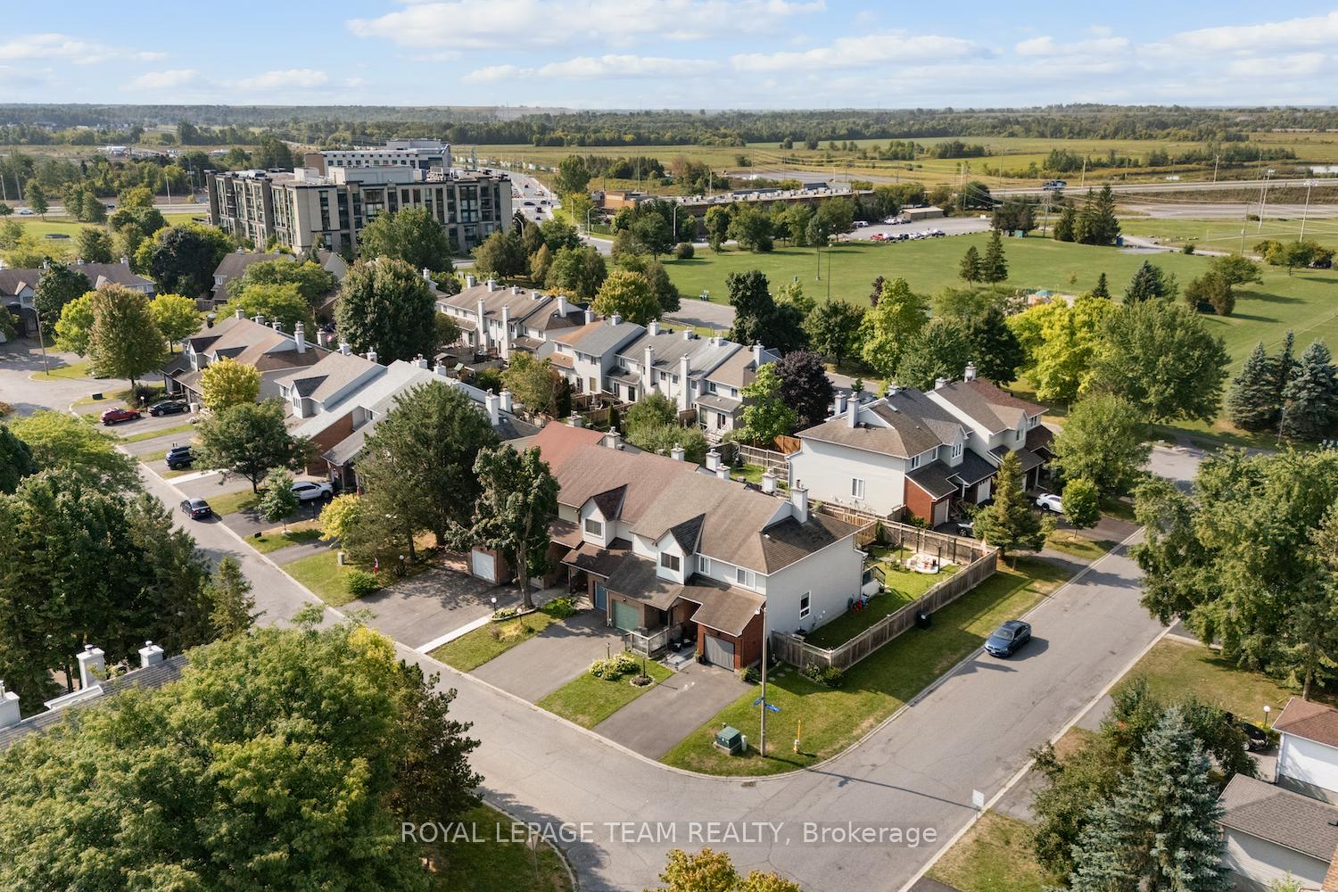 Photo 26 of 4 Danaher Drive, Ottawa, Barrhaven - Heritage Park — HOMEH
