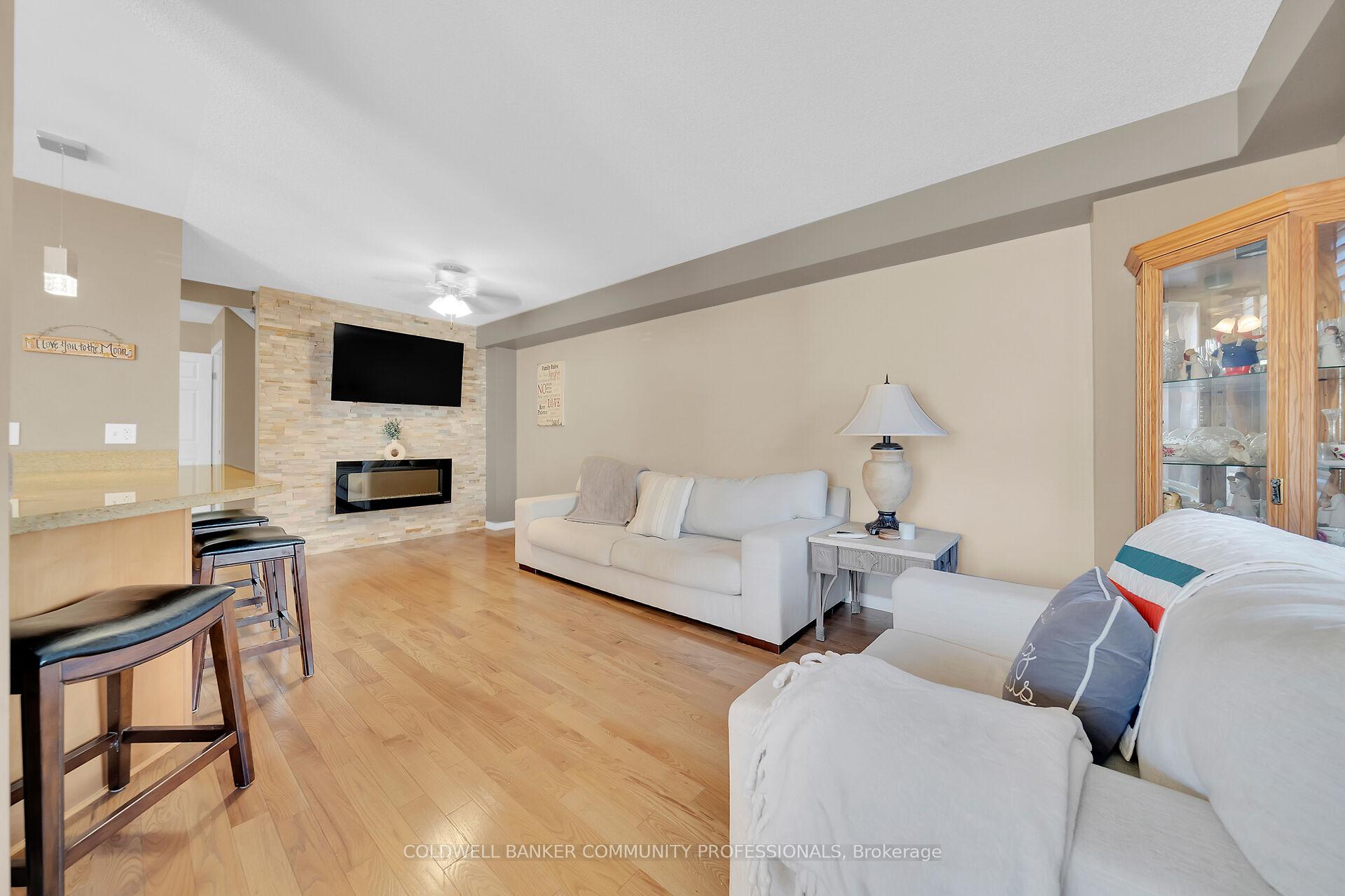 Photo 17 of 37 Meadow Wood Crescent, Hamilton, Stoney Creek Mountain — HOMEH