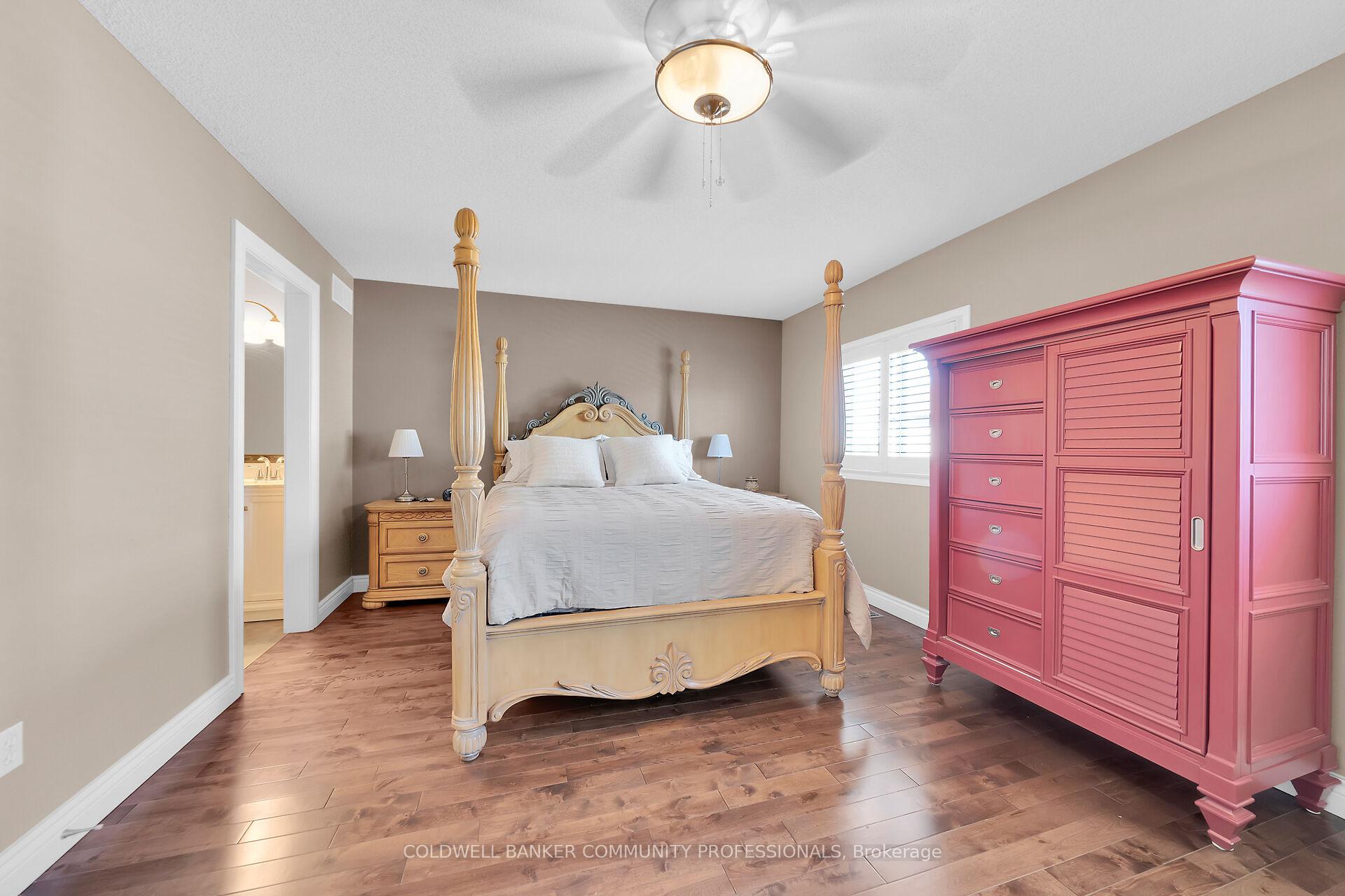 Photo 21 of 37 Meadow Wood Crescent, Hamilton, Stoney Creek Mountain — HOMEH
