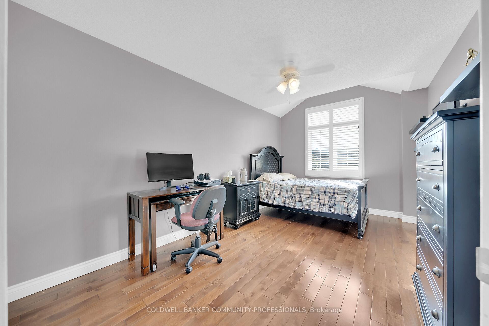 Photo 25 of 37 Meadow Wood Crescent, Hamilton, Stoney Creek Mountain — HOMEH