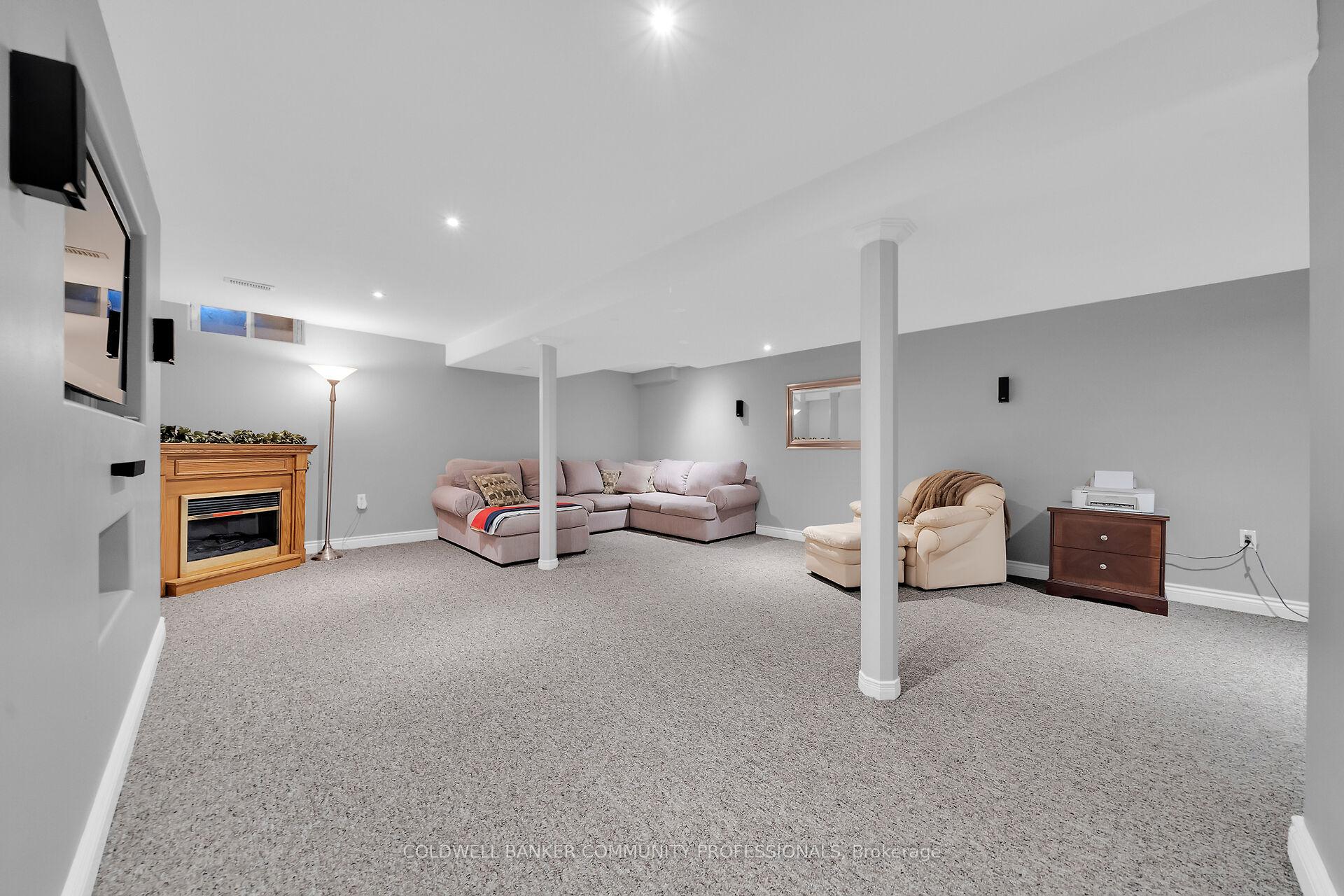 Photo 30 of 37 Meadow Wood Crescent, Hamilton, Stoney Creek Mountain — HOMEH