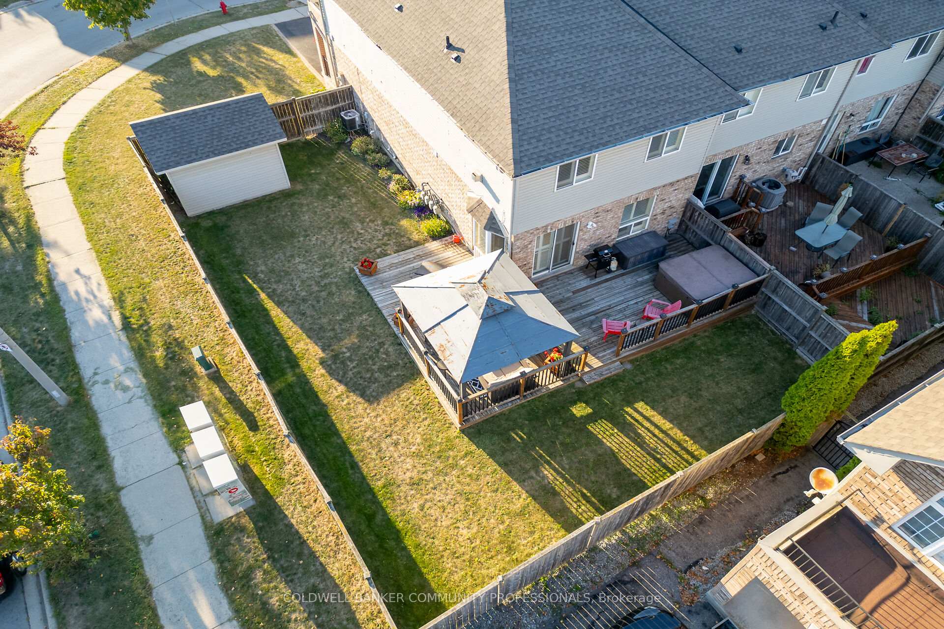 Photo 31 of 37 Meadow Wood Crescent, Hamilton, Stoney Creek Mountain — HOMEH