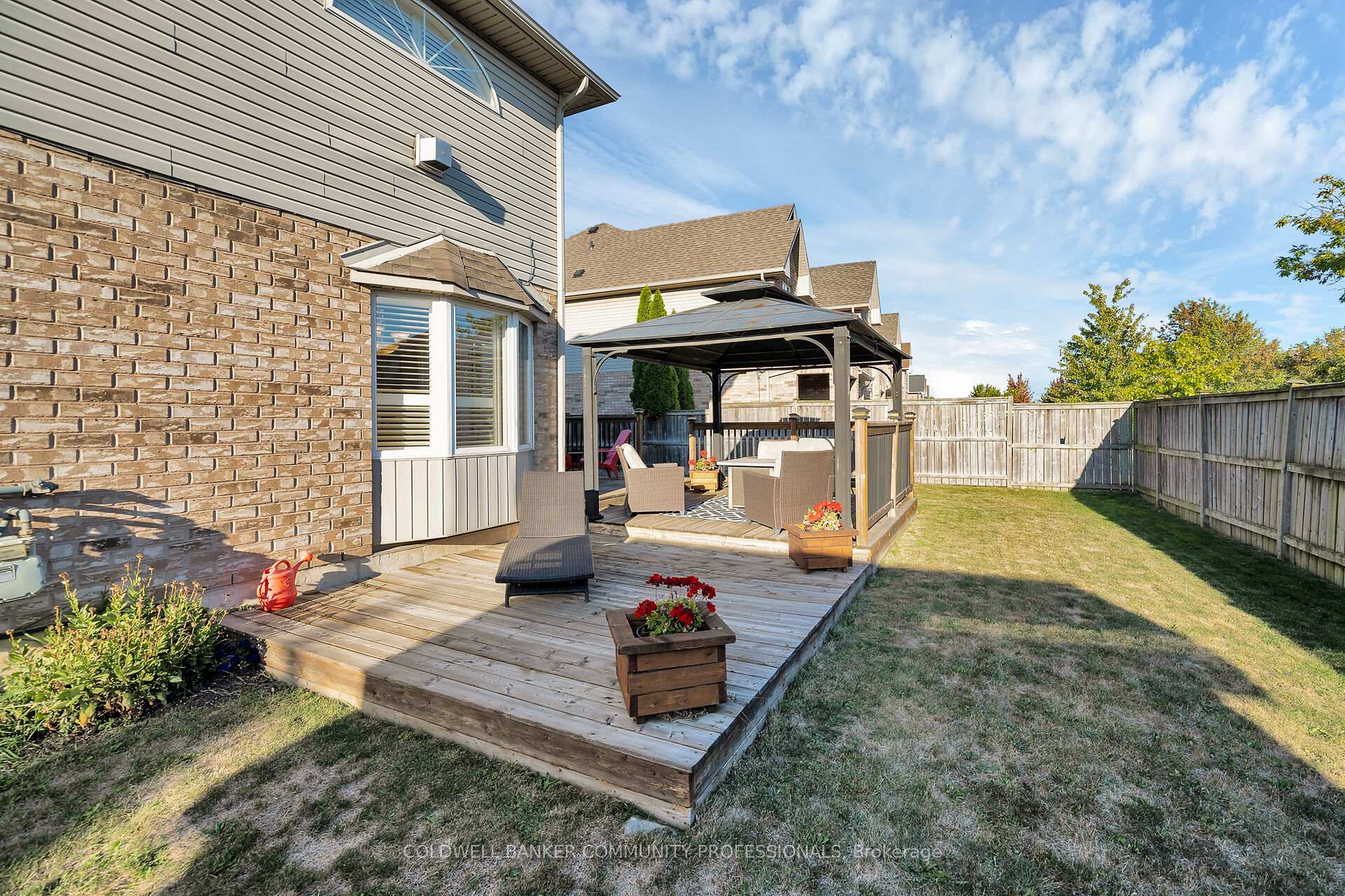 Photo 35 of 37 Meadow Wood Crescent, Hamilton, Stoney Creek Mountain — HOMEH