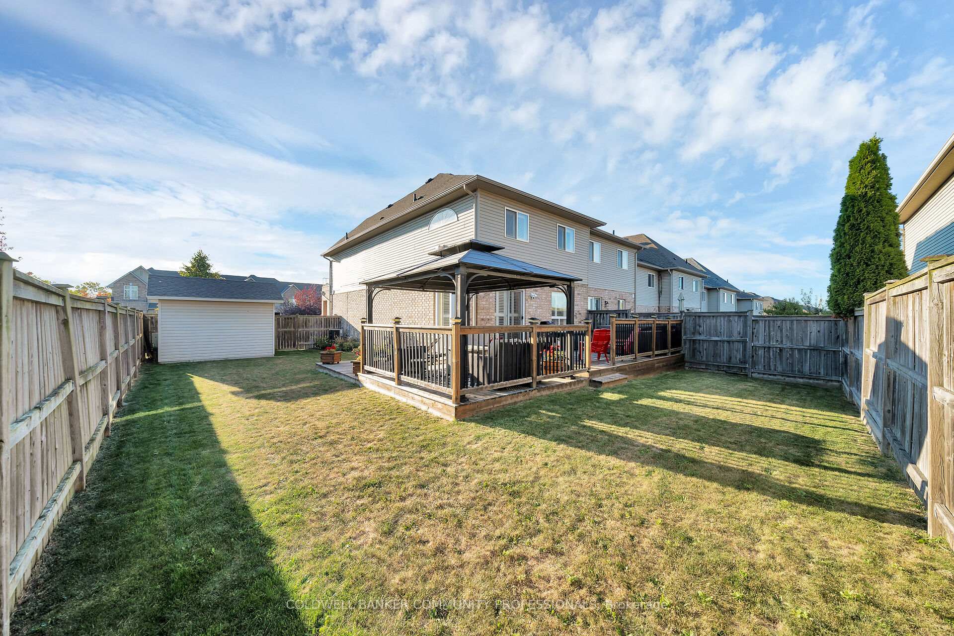 Photo 36 of 37 Meadow Wood Crescent, Hamilton, Stoney Creek Mountain — HOMEH