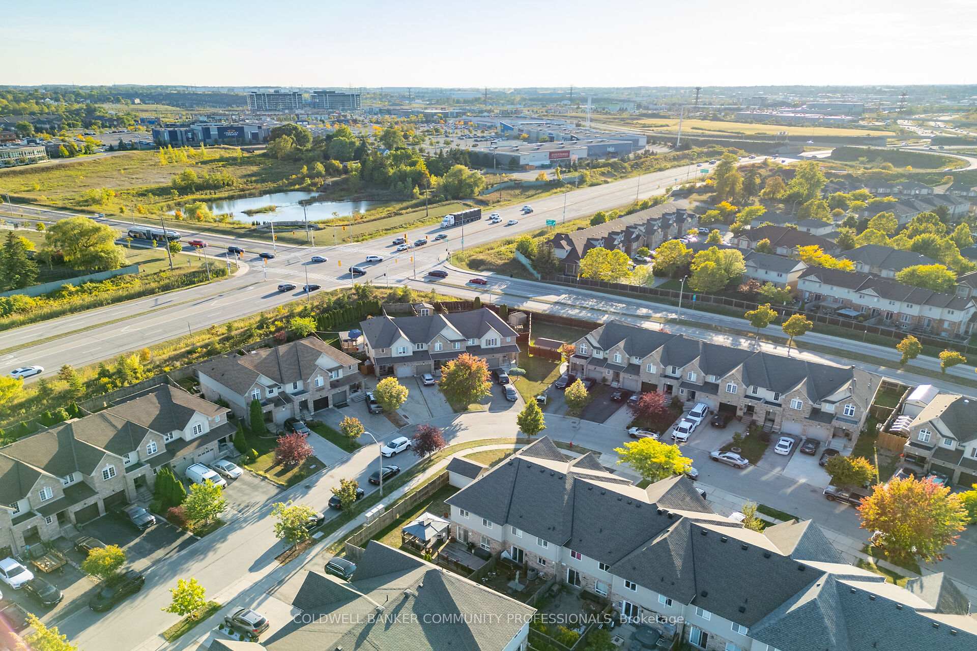 Photo 40 of 37 Meadow Wood Crescent, Hamilton, Stoney Creek Mountain — HOMEH