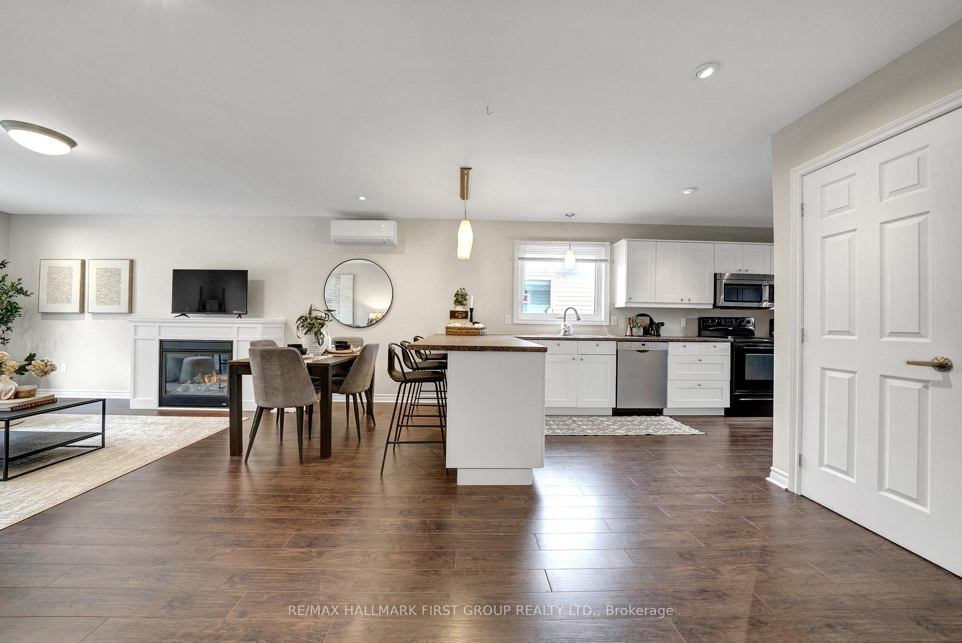 Photo 14 of 53 Hartsfield Drive, Clarington, Courtice — HOMEH