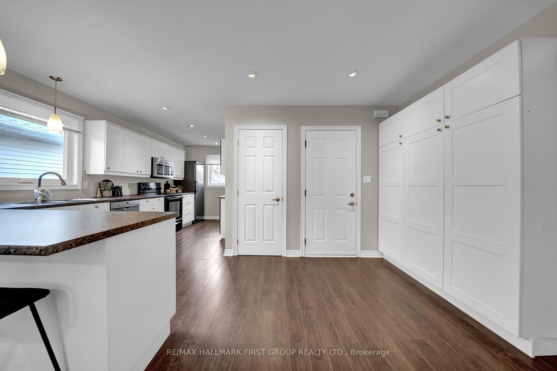 Photo 16 of 53 Hartsfield Drive, Clarington, Courtice — HOMEH
