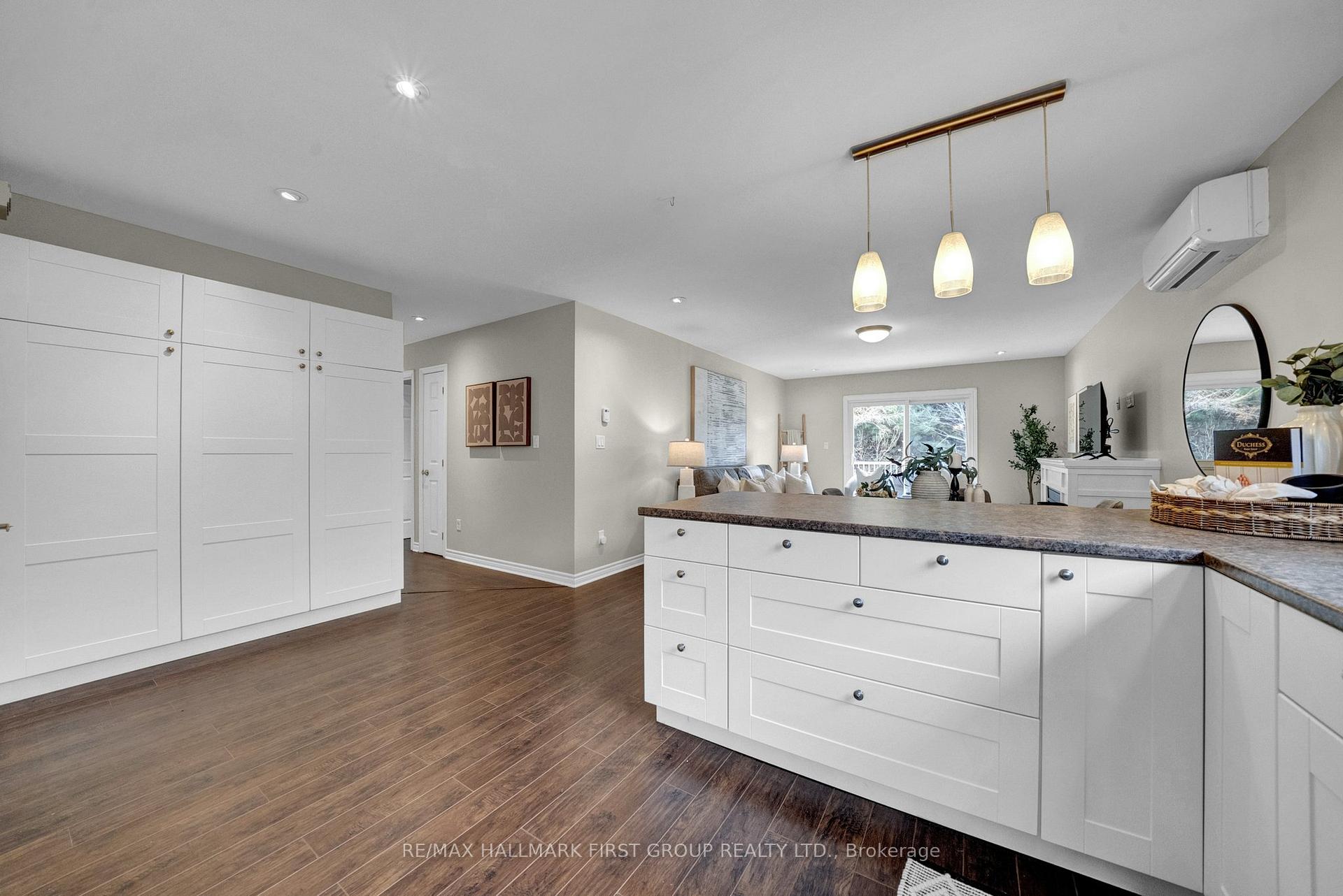 Photo 23 of 53 Hartsfield Drive, Clarington, Courtice — HOMEH