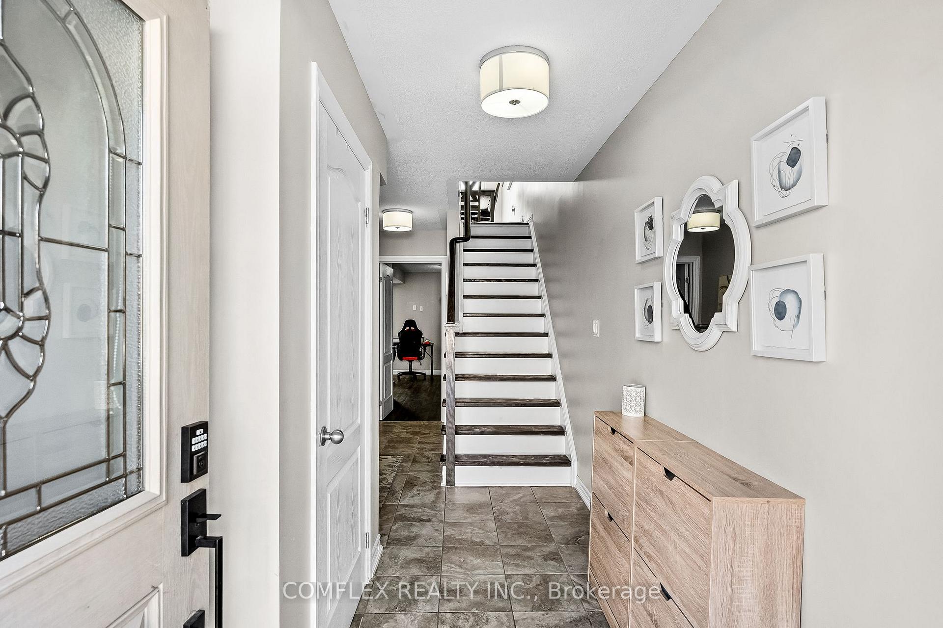 Photo 6 of 101 Markham Trail, Clarington, Bowmanville — HOMEH