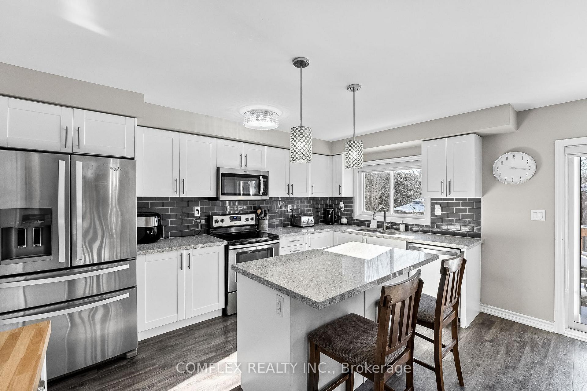 Photo 9 of 101 Markham Trail, Clarington, Bowmanville — HOMEH