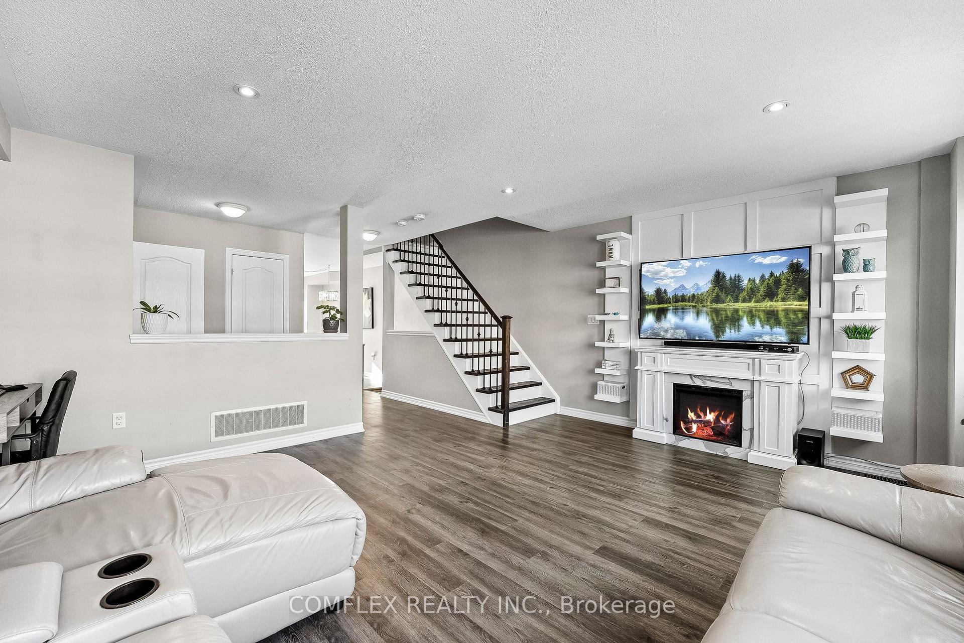 Photo 16 of 101 Markham Trail, Clarington, Bowmanville — HOMEH