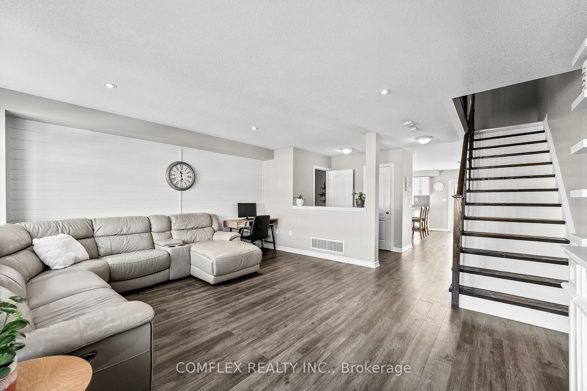 Photo 17 of 101 Markham Trail, Clarington, Bowmanville — HOMEH