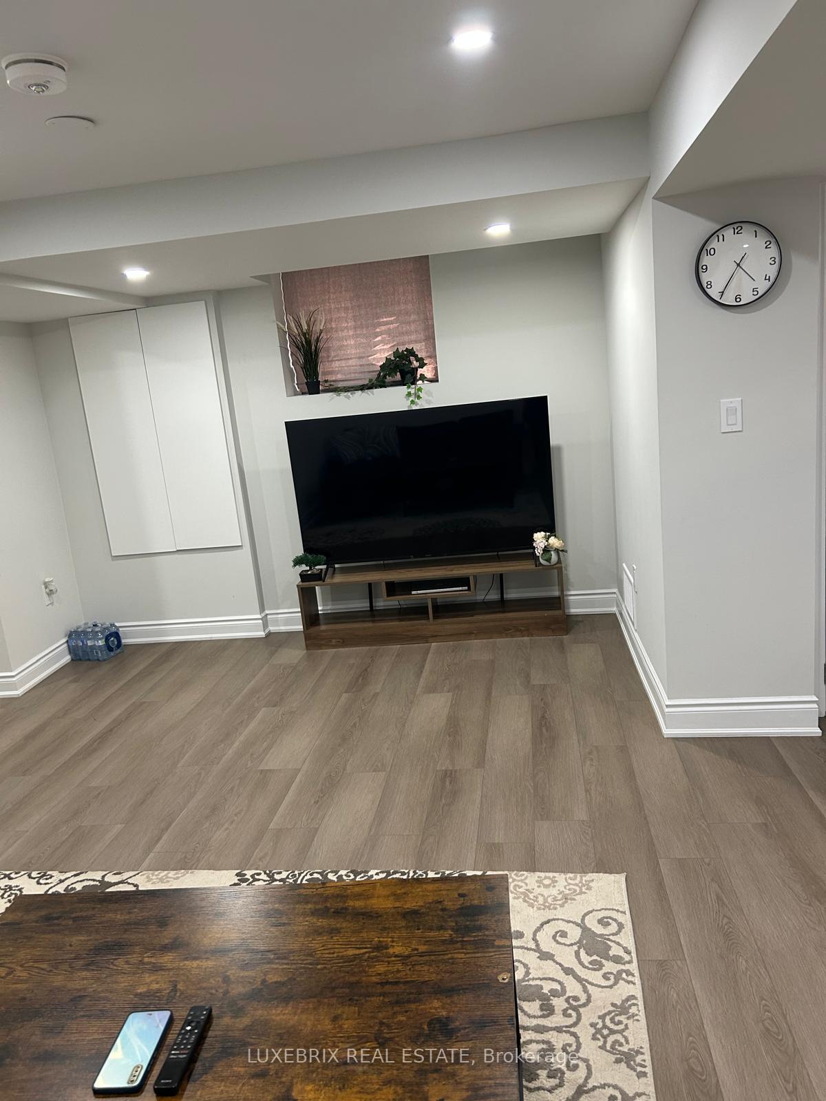 Photo 4 of 165 Queen Mary Drive, Brampton, Fletcher's Meadow — HOMEH