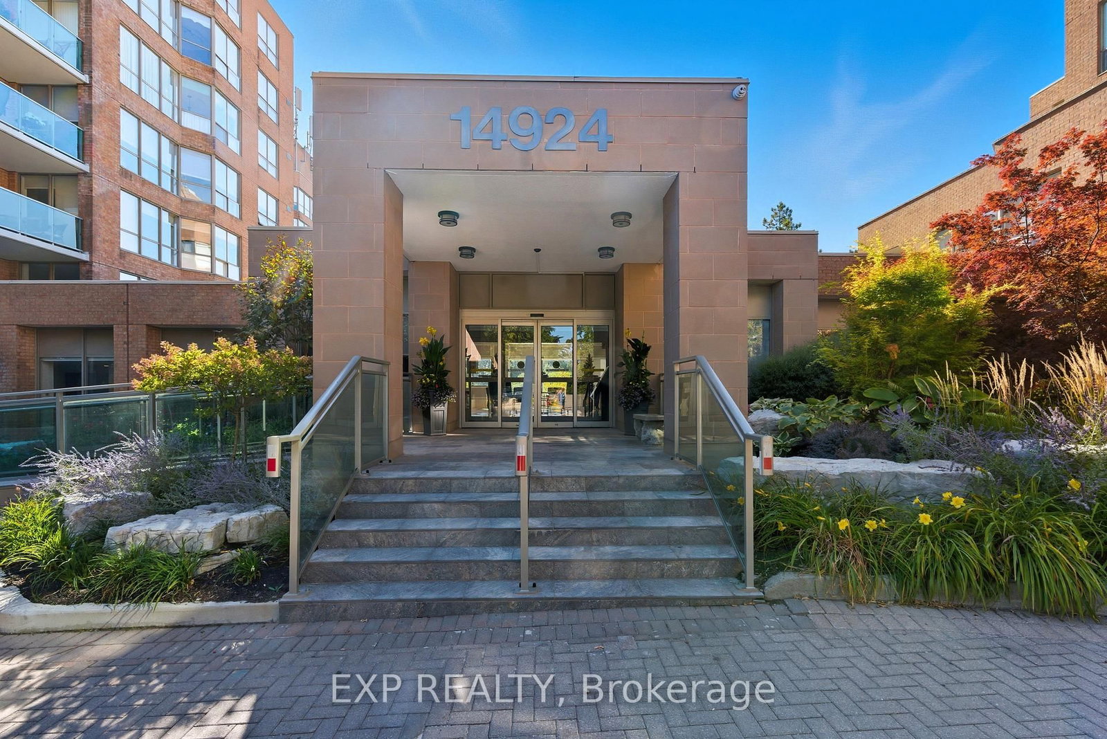 Front of Unit 111, 14924 Yonge St