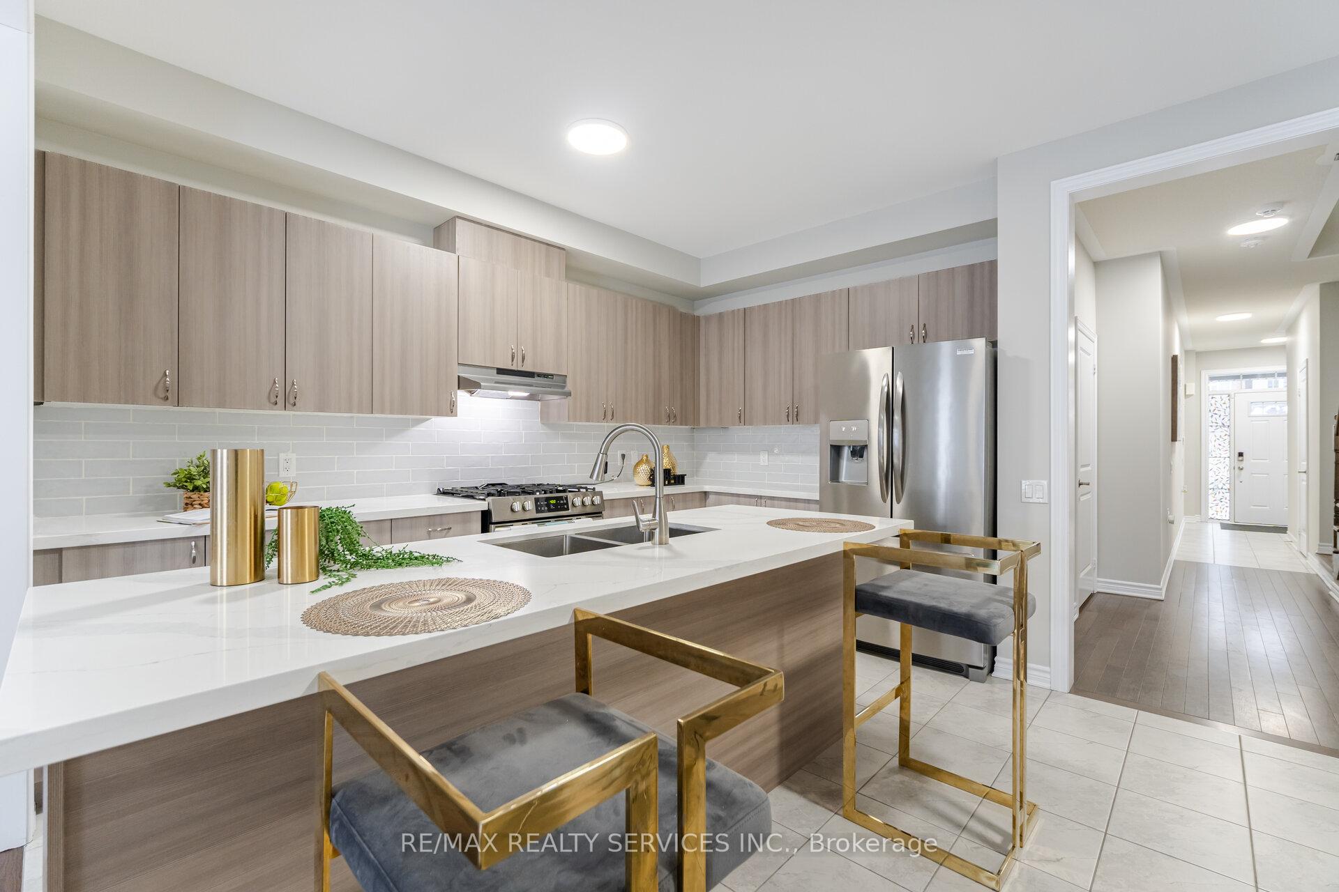 Photo 2 of 15 Phyllis Drive, Caledon, Rural Caledon — HOMEH