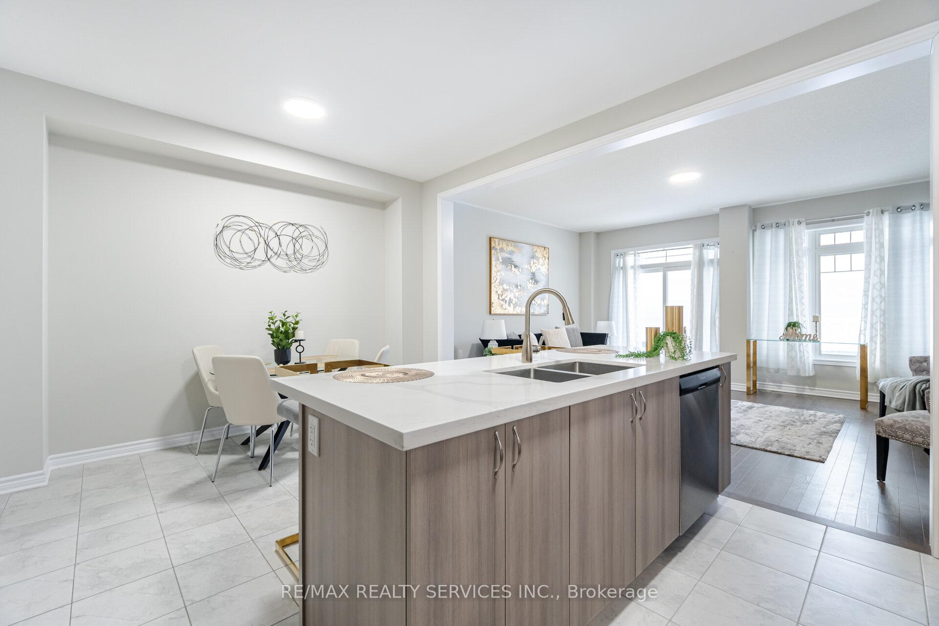 Photo 11 of 15 Phyllis Drive, Caledon, Rural Caledon — HOMEH