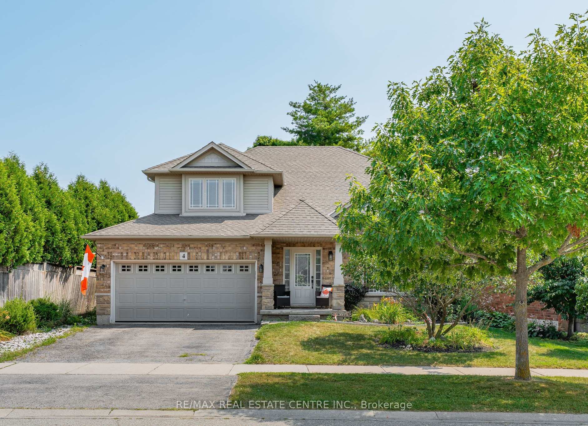 Photo 1 of 4 Irongate Drive, Brant, Paris — HOMEH