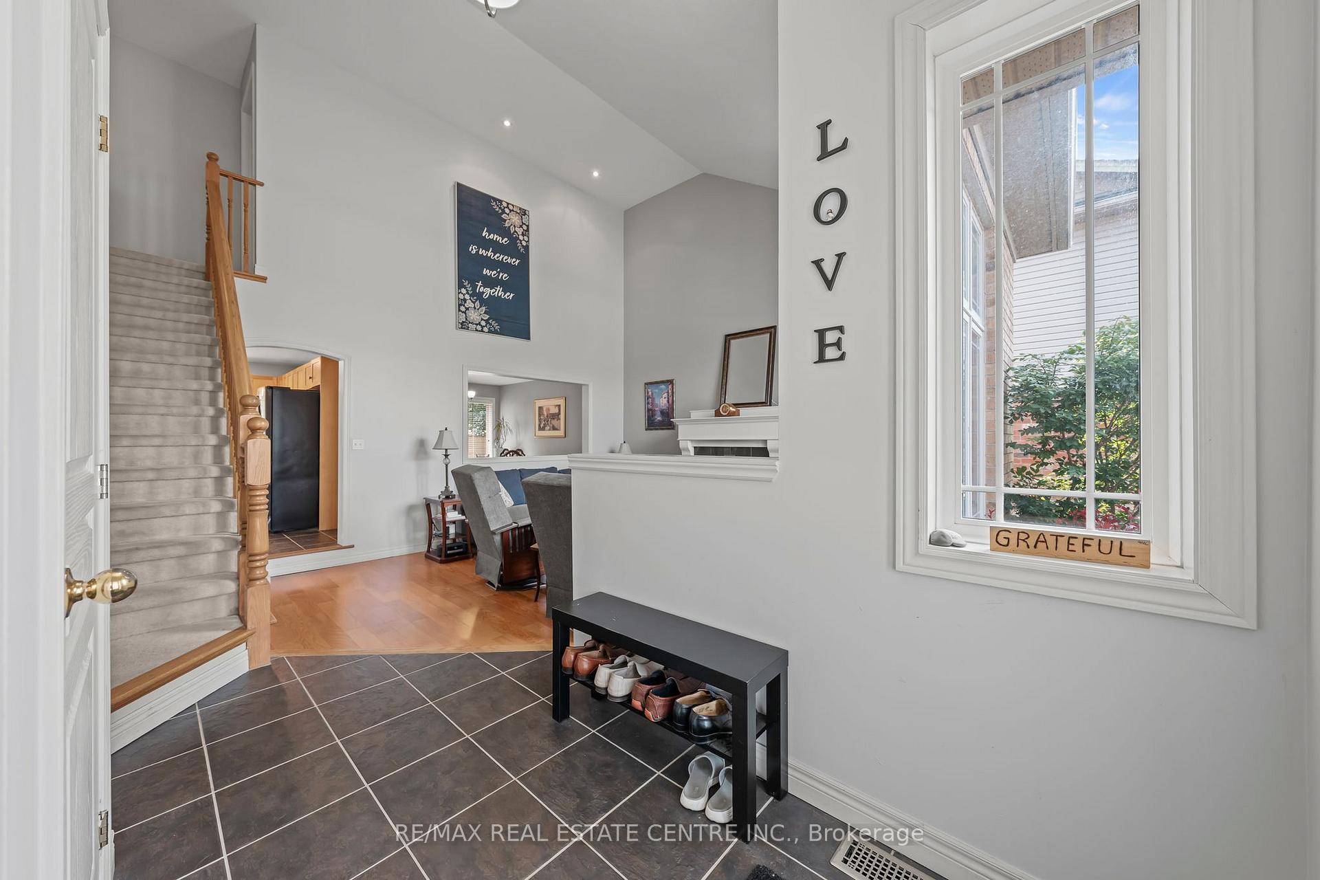 Photo 4 of 4 Irongate Drive, Brant, Paris — HOMEH