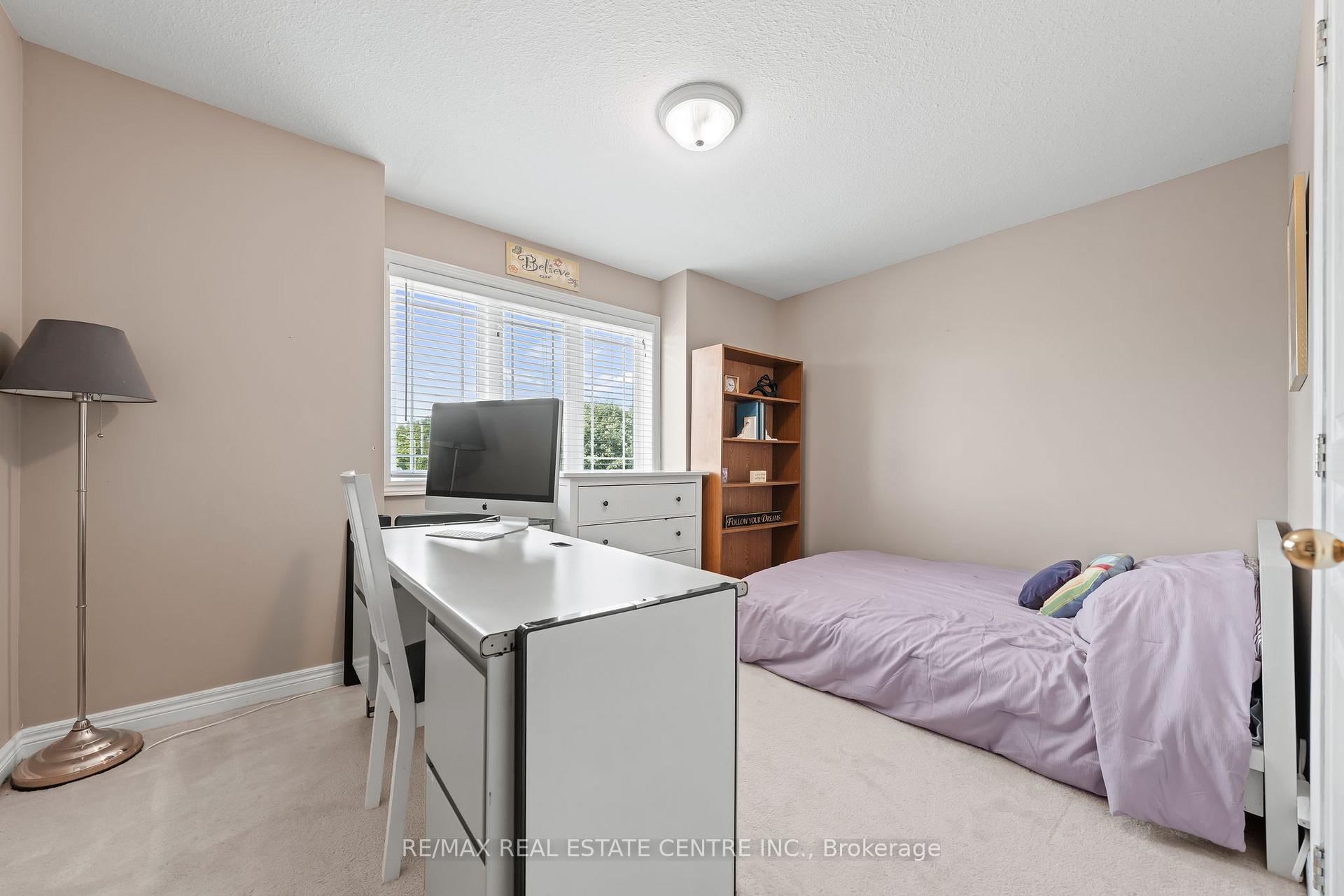 Photo 17 of 4 Irongate Drive, Brant, Paris — HOMEH