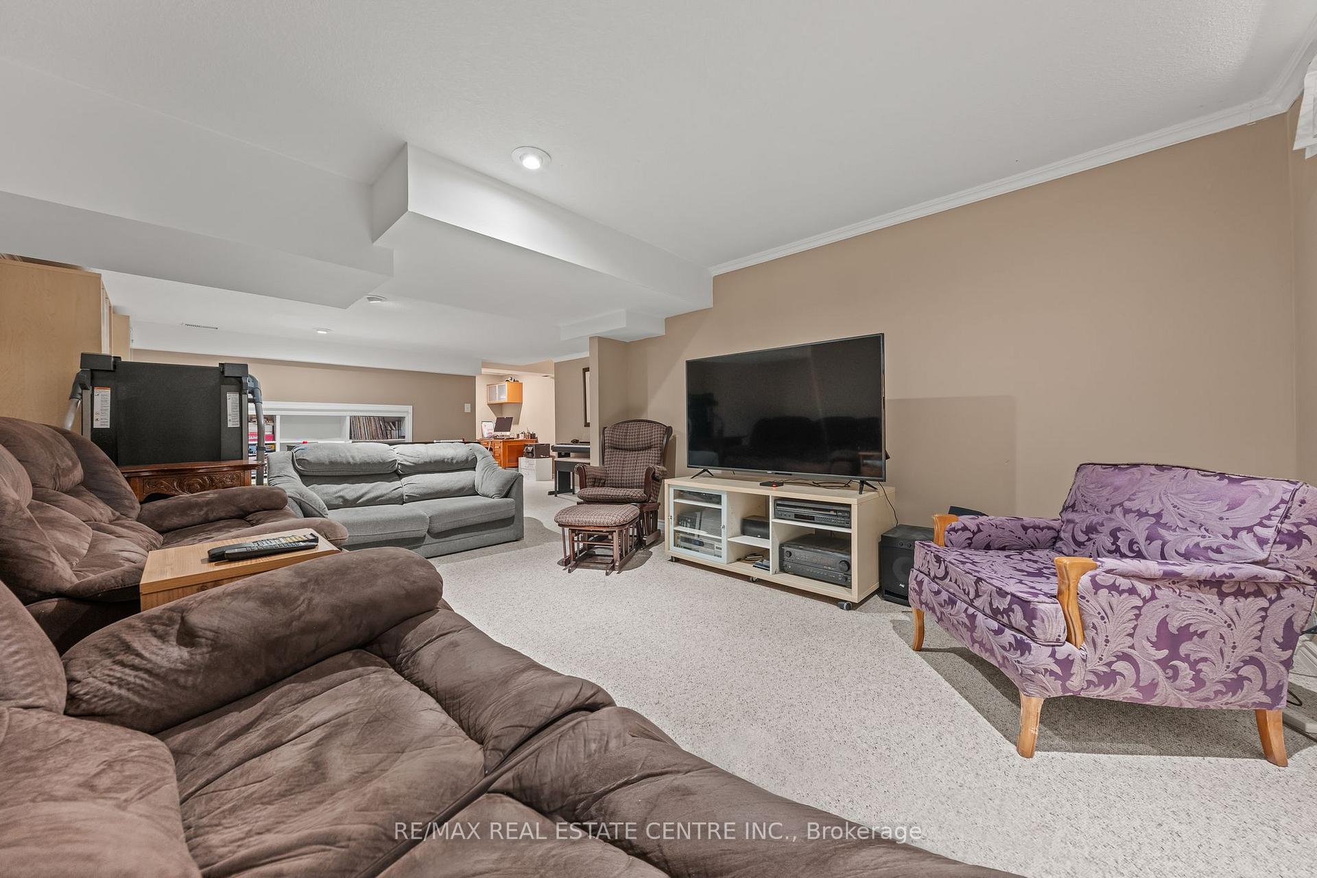 Photo 22 of 4 Irongate Drive, Brant, Paris — HOMEH