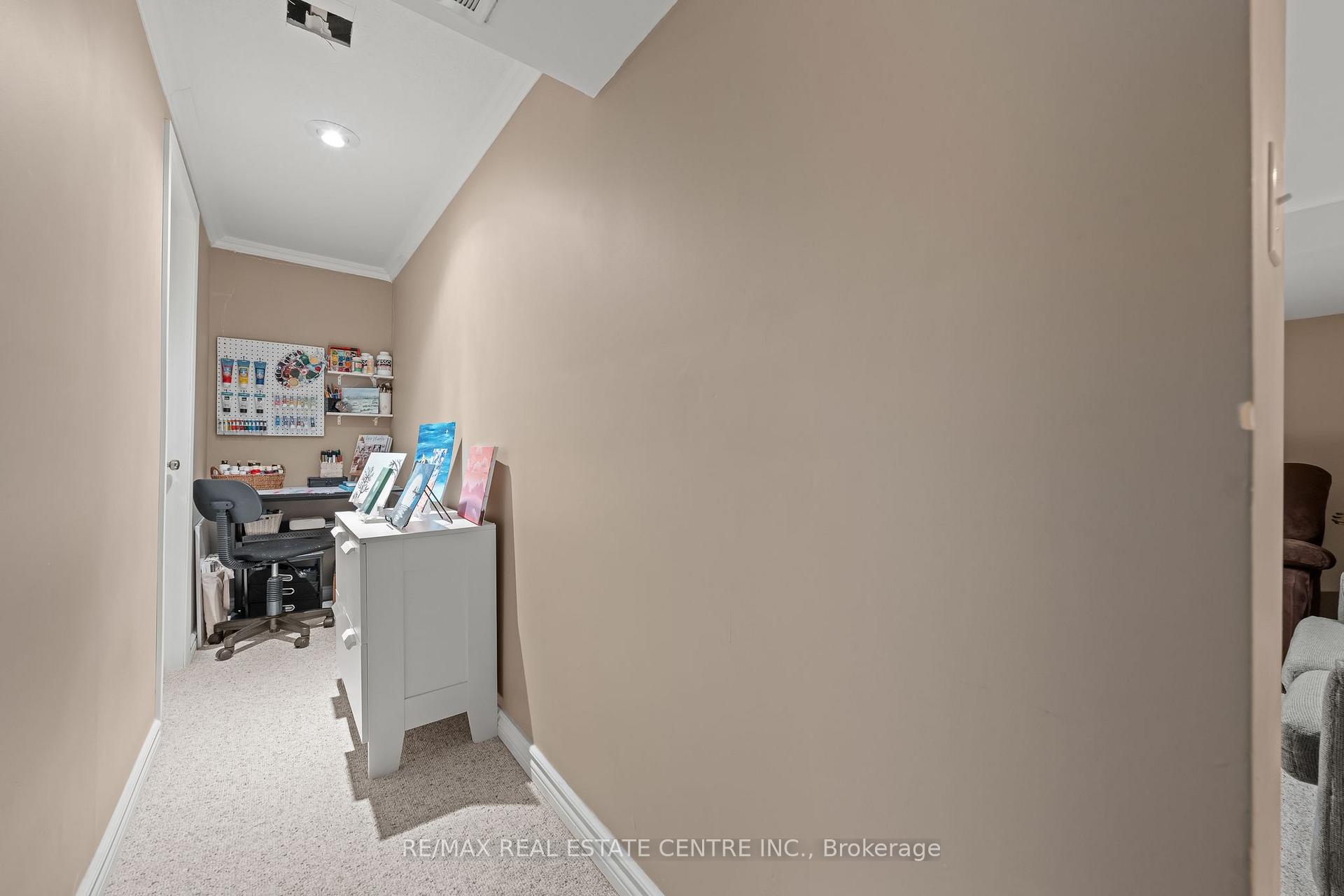 Photo 23 of 4 Irongate Drive, Brant, Paris — HOMEH