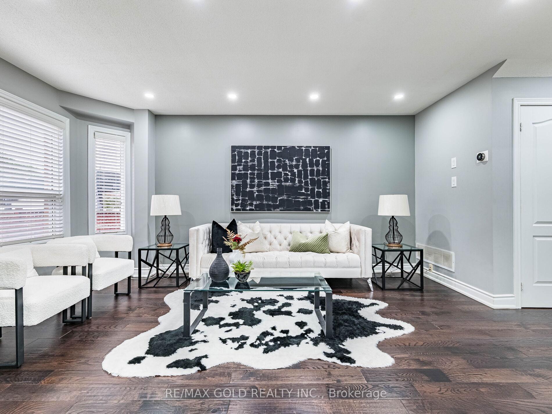 Photo 8 of 39 Tessler Crescent, Brampton, Brampton West — HOMEH