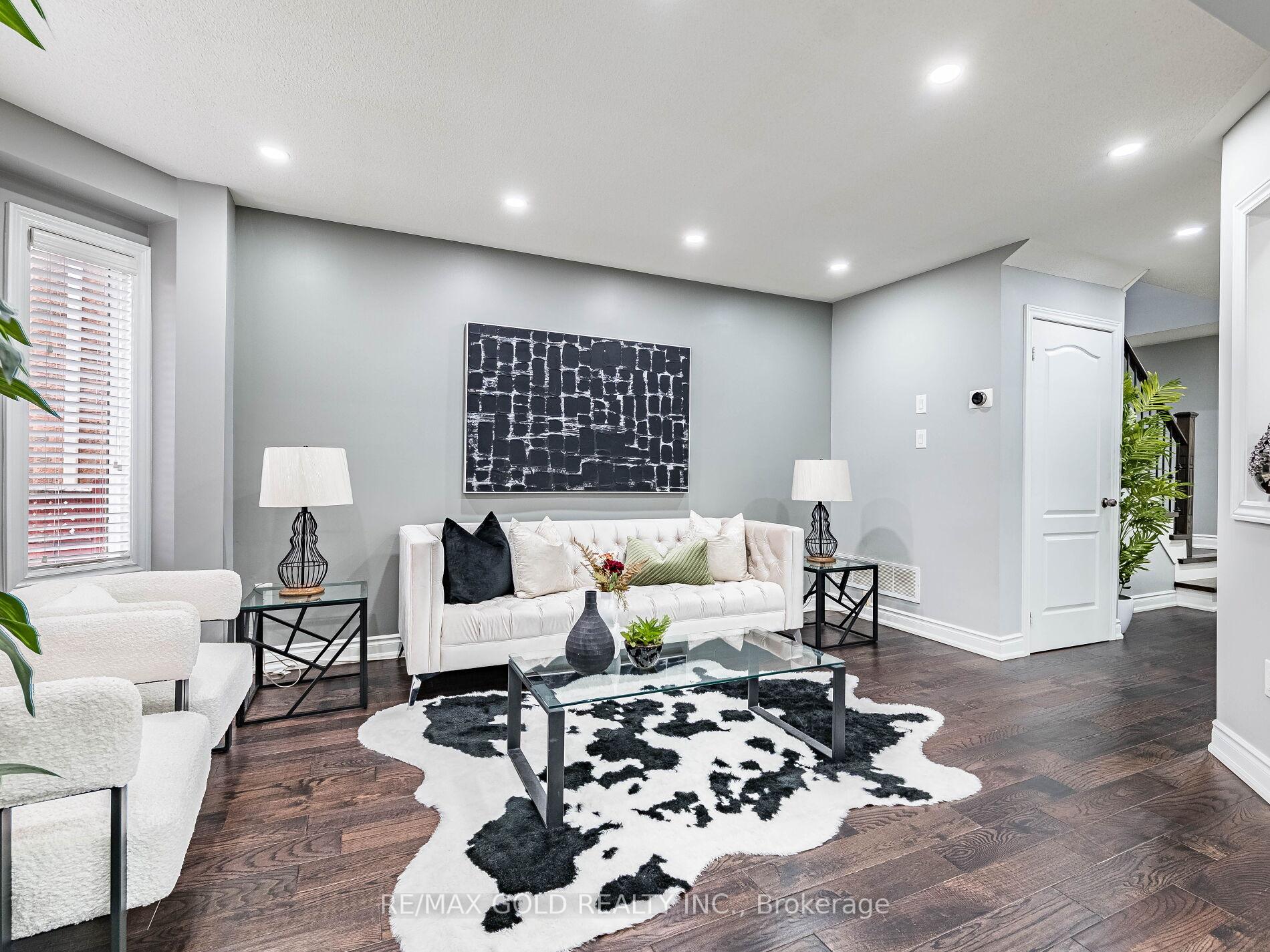 Photo 9 of 39 Tessler Crescent, Brampton, Brampton West — HOMEH
