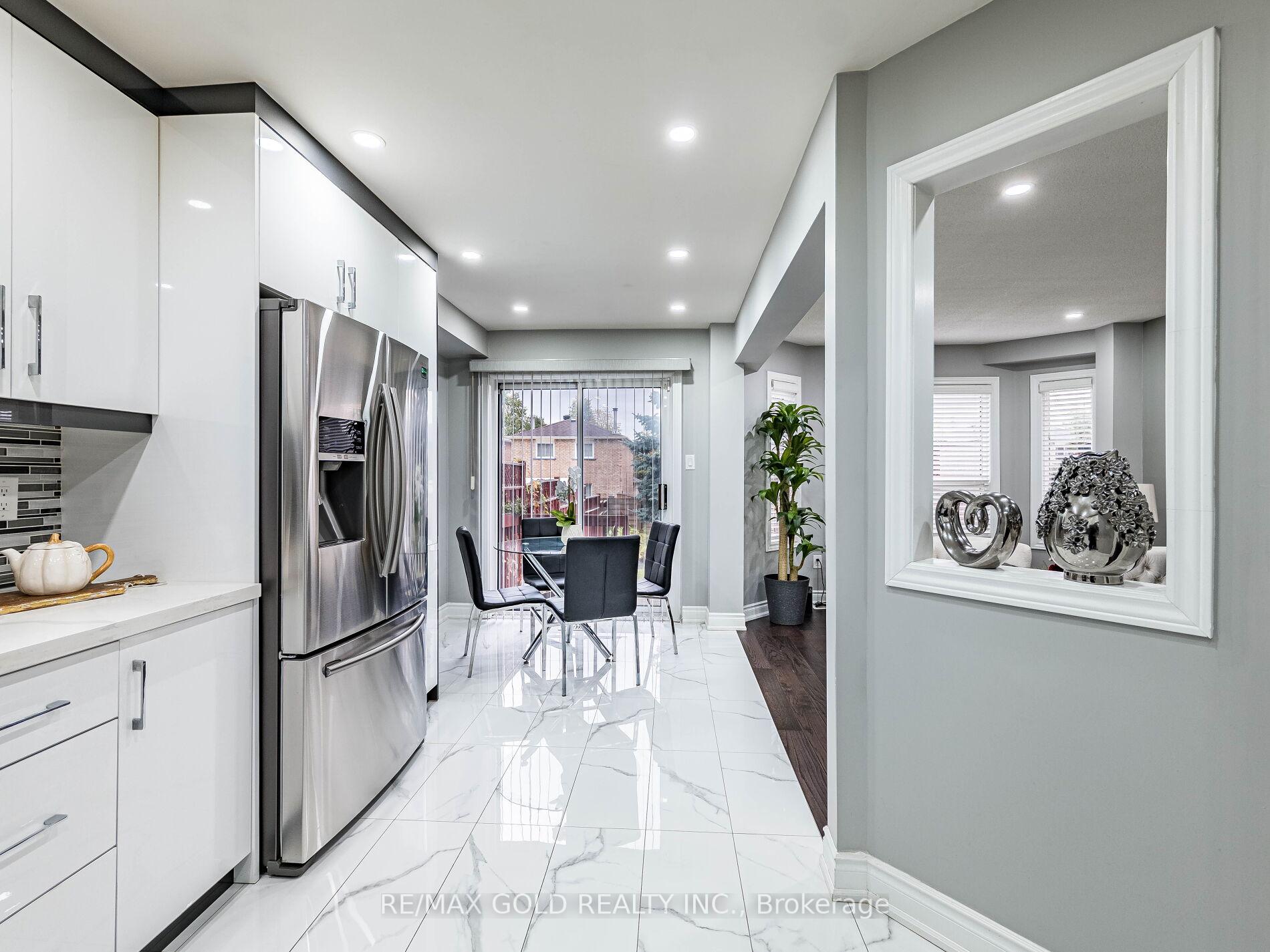 Photo 15 of 39 Tessler Crescent, Brampton, Brampton West — HOMEH