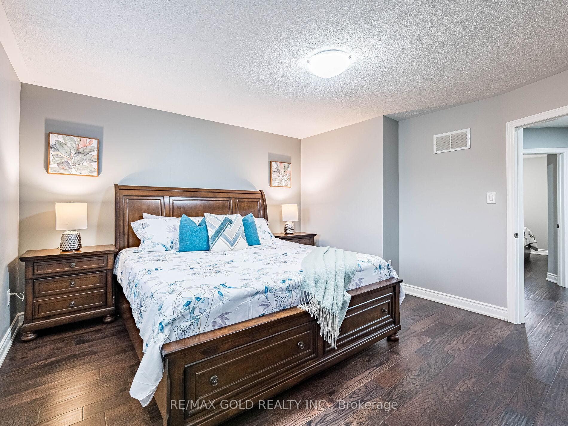Photo 19 of 39 Tessler Crescent, Brampton, Brampton West — HOMEH