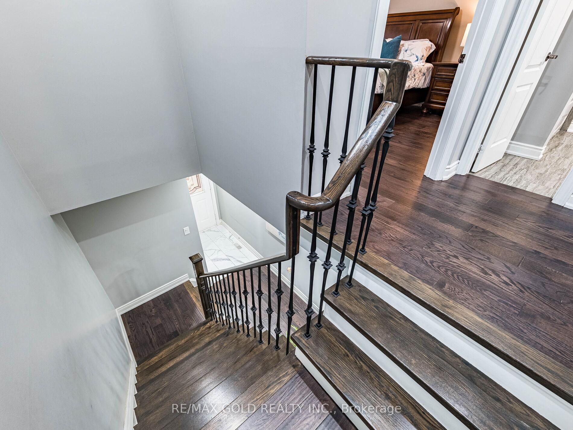 Photo 26 of 39 Tessler Crescent, Brampton, Brampton West — HOMEH