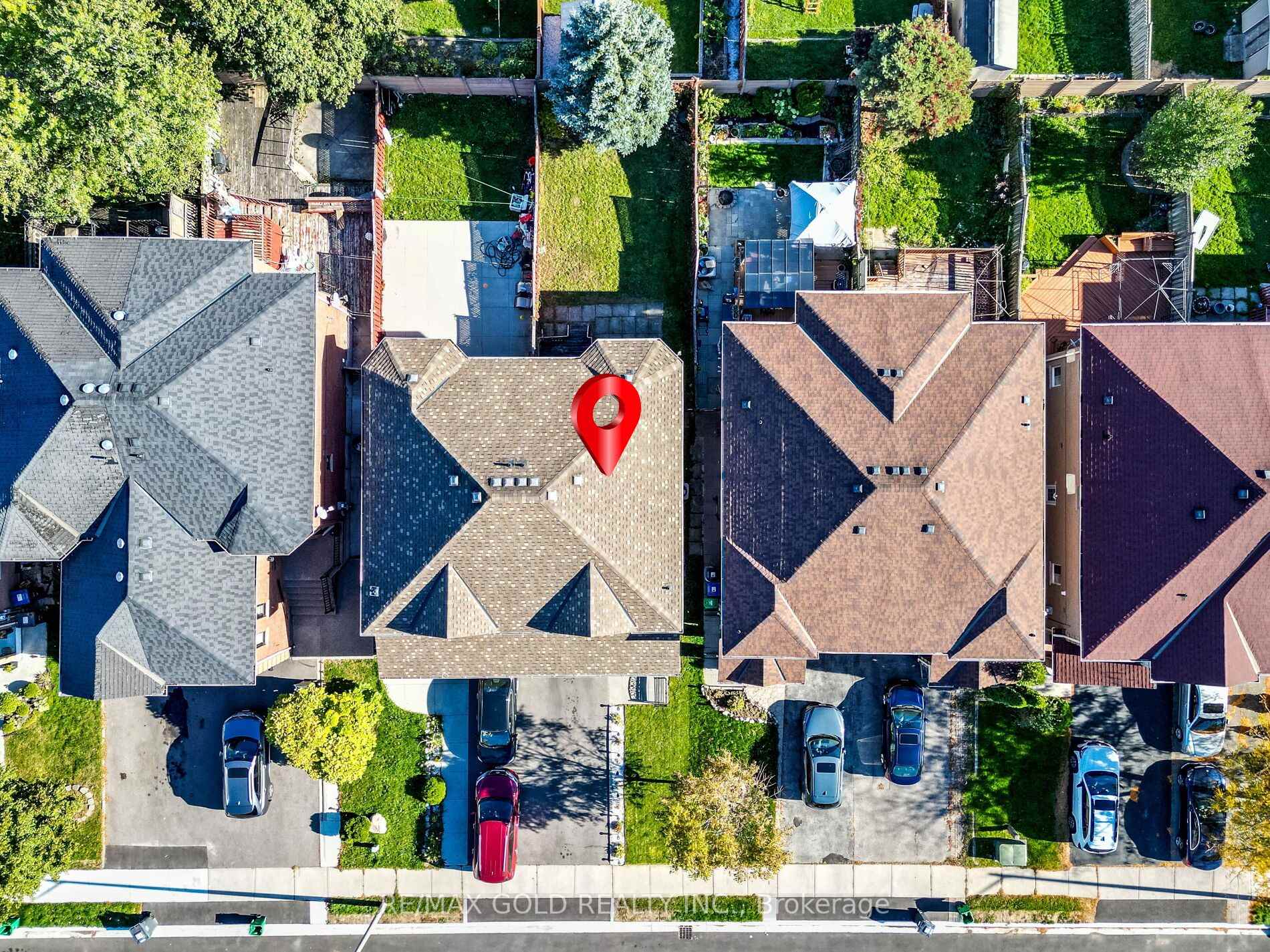 Photo 35 of 39 Tessler Crescent, Brampton, Brampton West — HOMEH