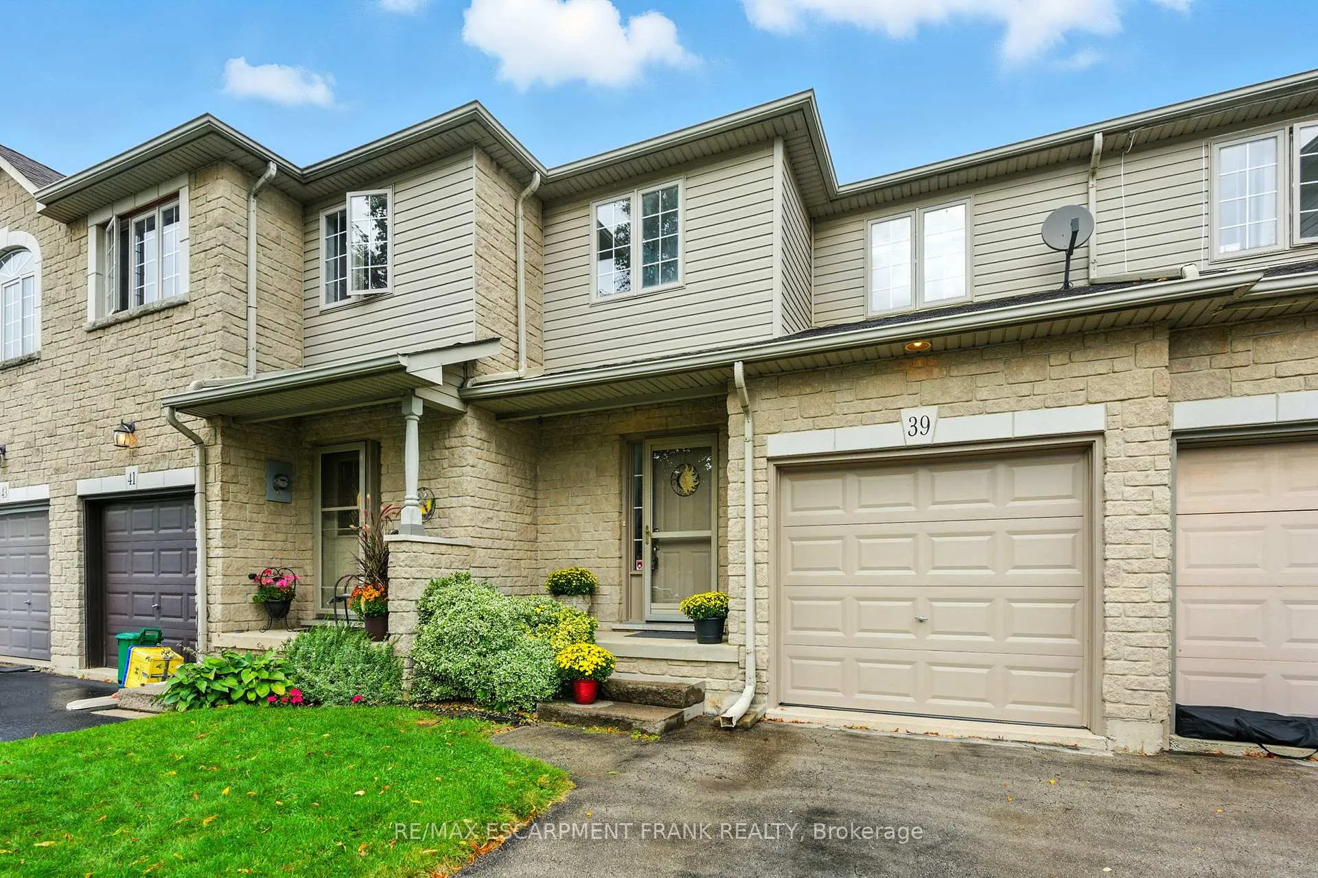 Front of 39 Foxborough Drive