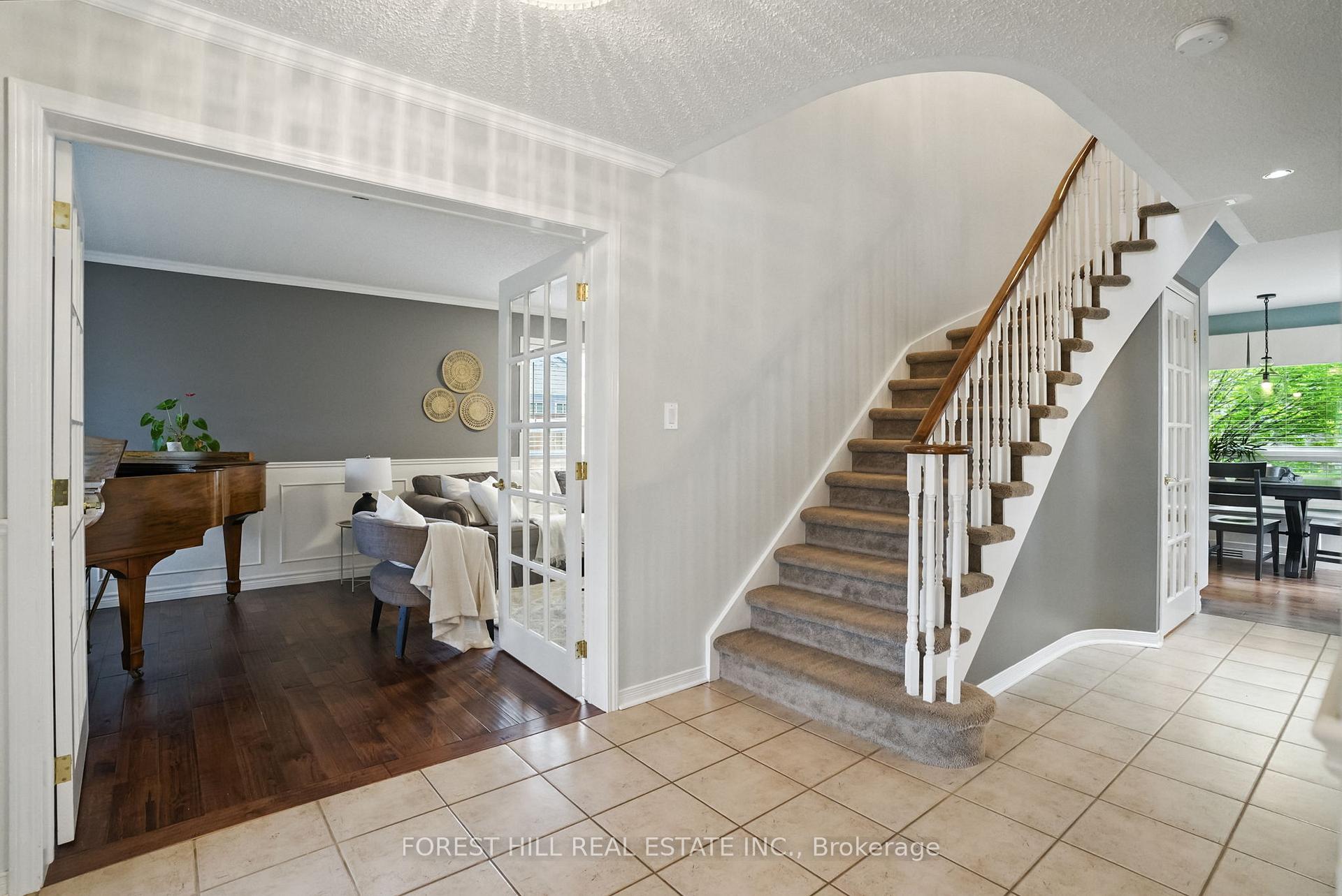 Photo 7 of 14 Ireland Street, Clarington, Bowmanville — HOMEH