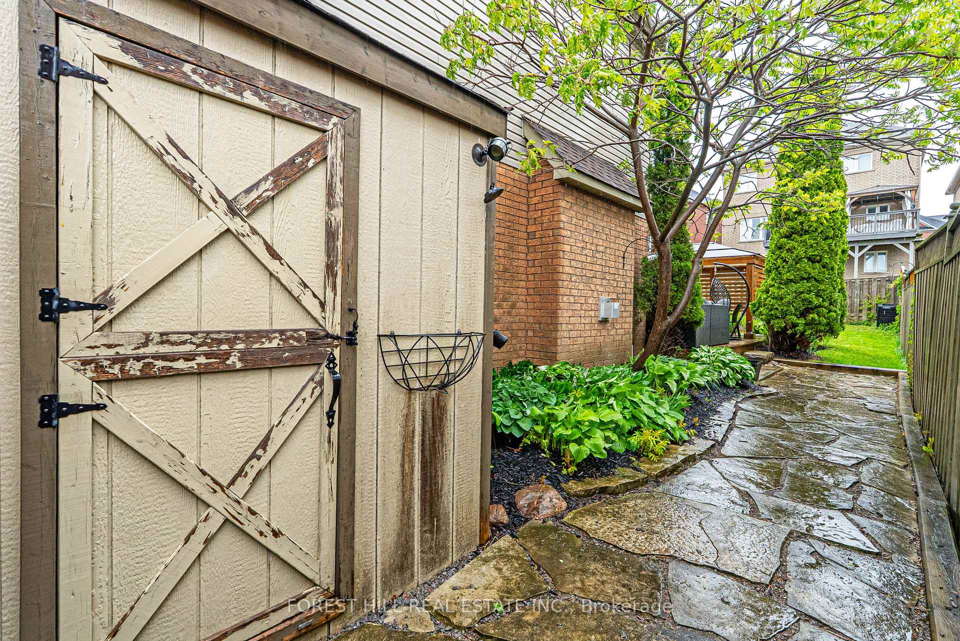 Photo 44 of 14 Ireland Street, Clarington, Bowmanville — HOMEH
