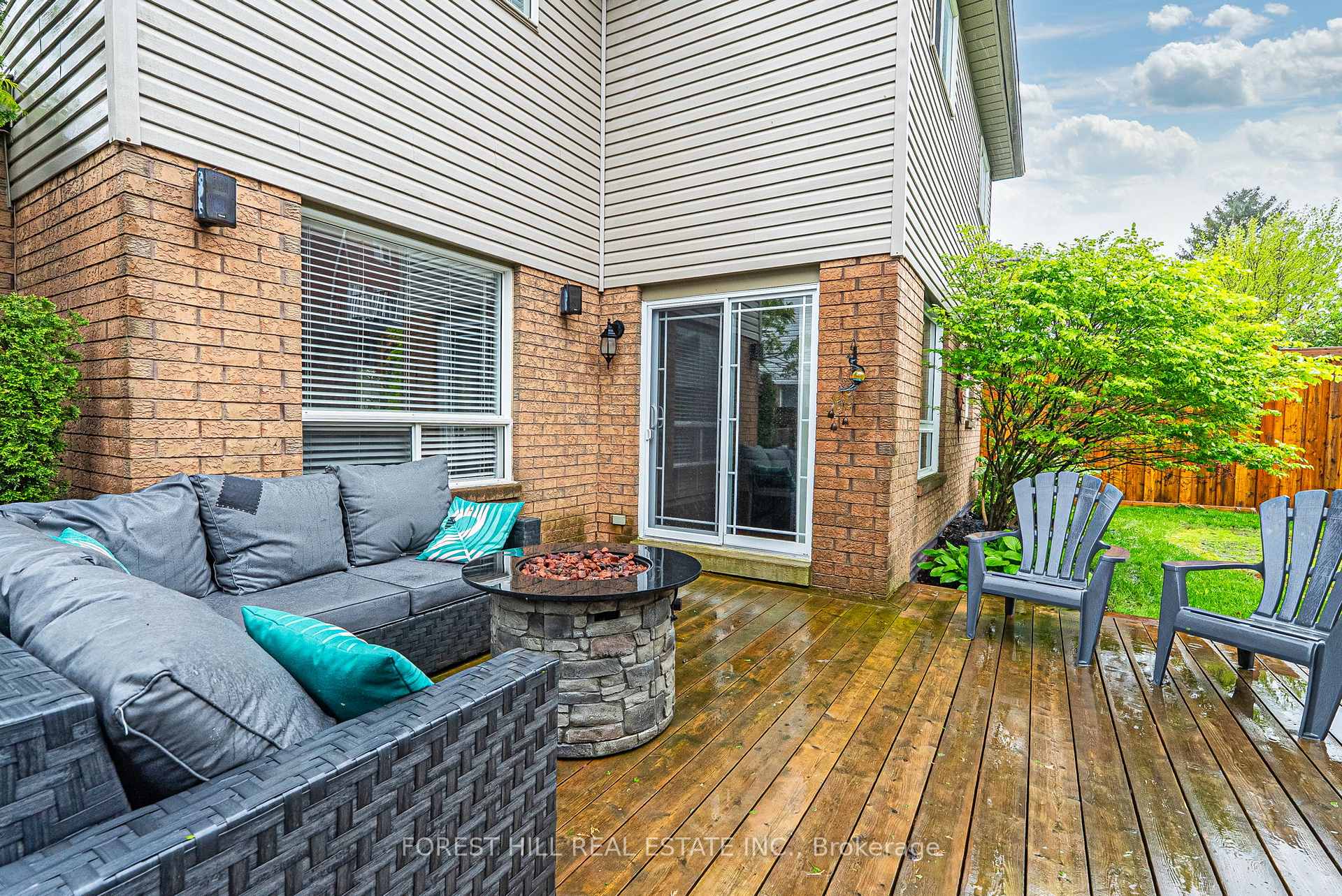 Photo 45 of 14 Ireland Street, Clarington, Bowmanville — HOMEH