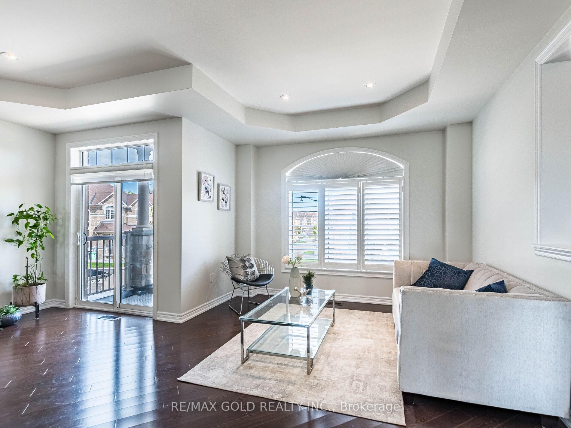 Photo 6 of 62 Masken Circle, Brampton, Northwest Brampton — HOMEH