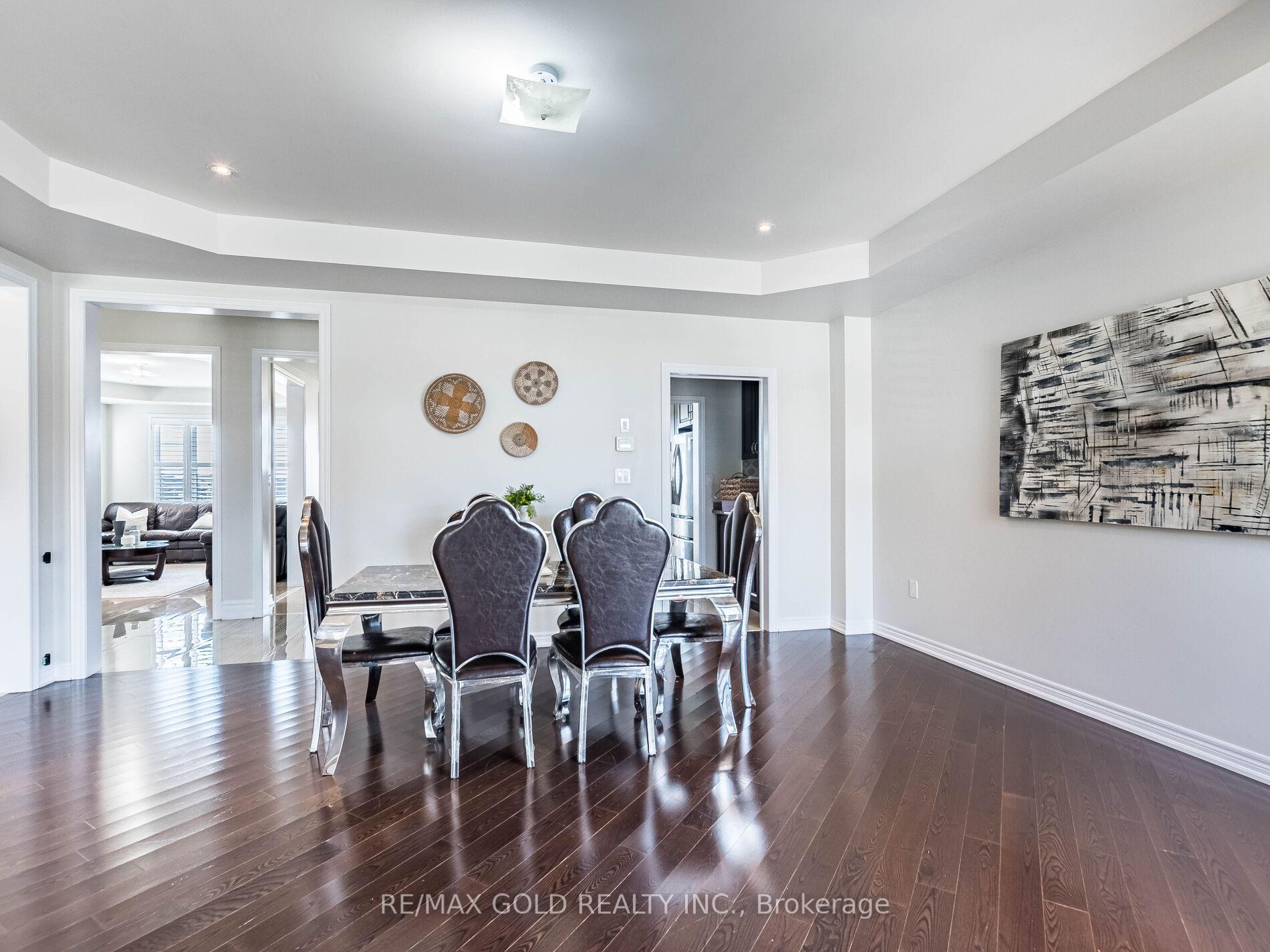 Photo 8 of 62 Masken Circle, Brampton, Northwest Brampton — HOMEH