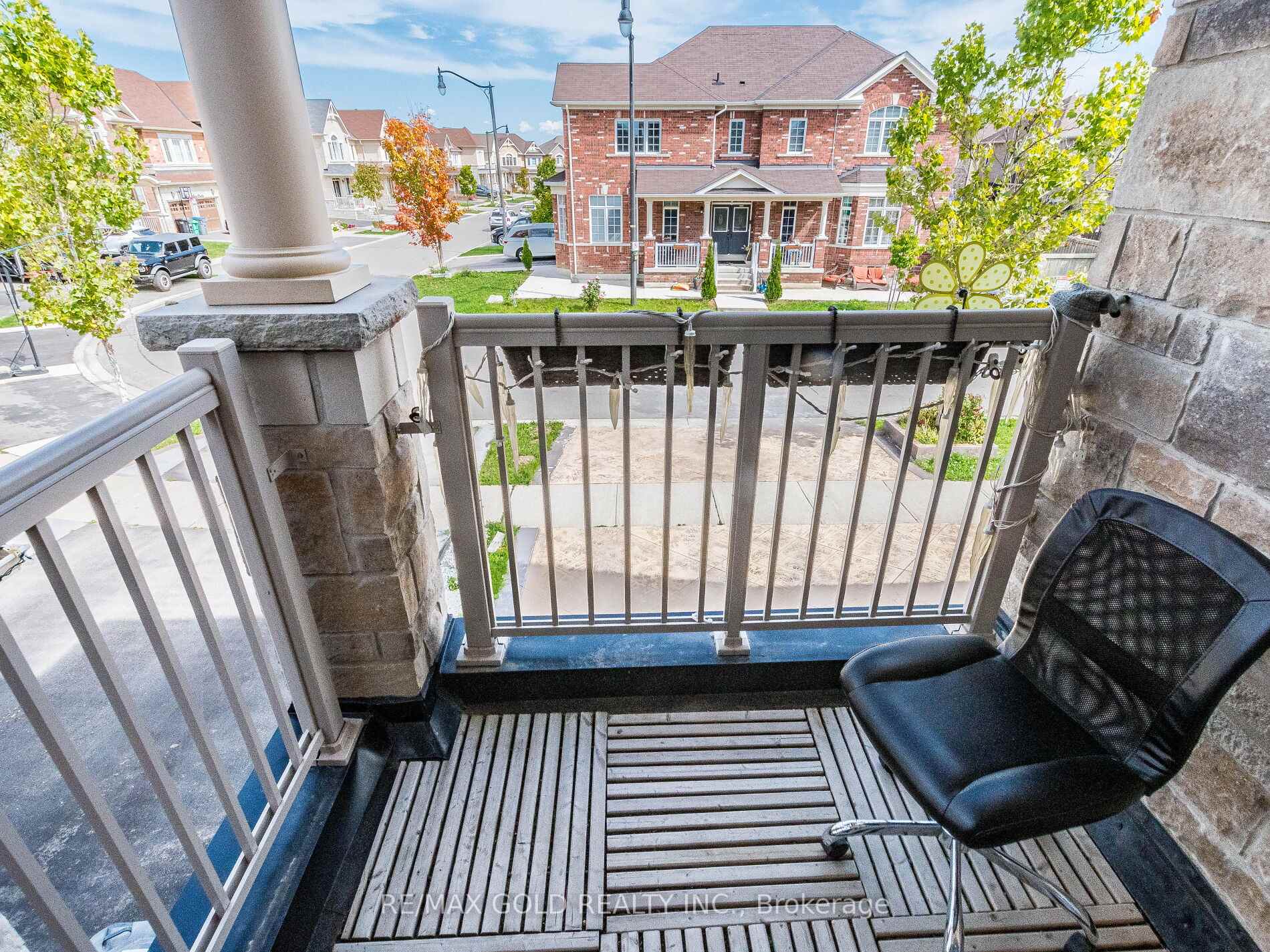 Photo 10 of 62 Masken Circle, Brampton, Northwest Brampton — HOMEH