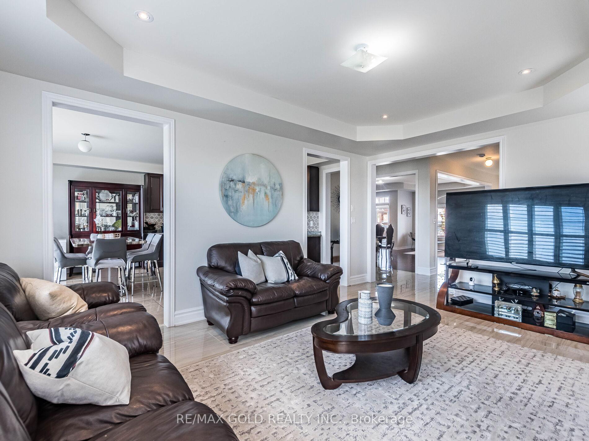 Photo 14 of 62 Masken Circle, Brampton, Northwest Brampton — HOMEH