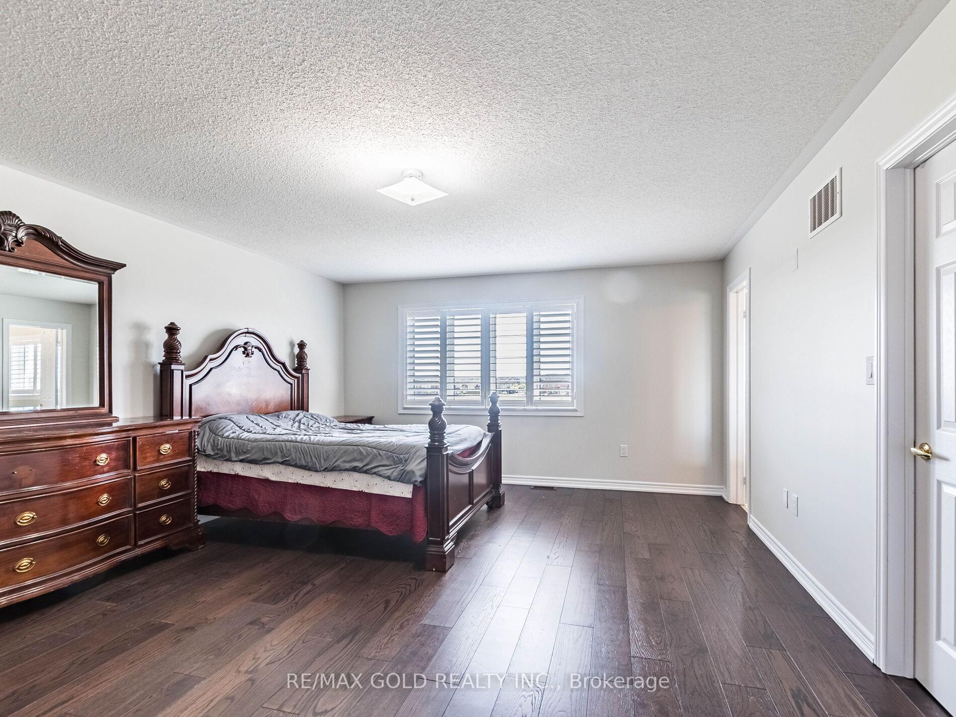 Photo 23 of 62 Masken Circle, Brampton, Northwest Brampton — HOMEH