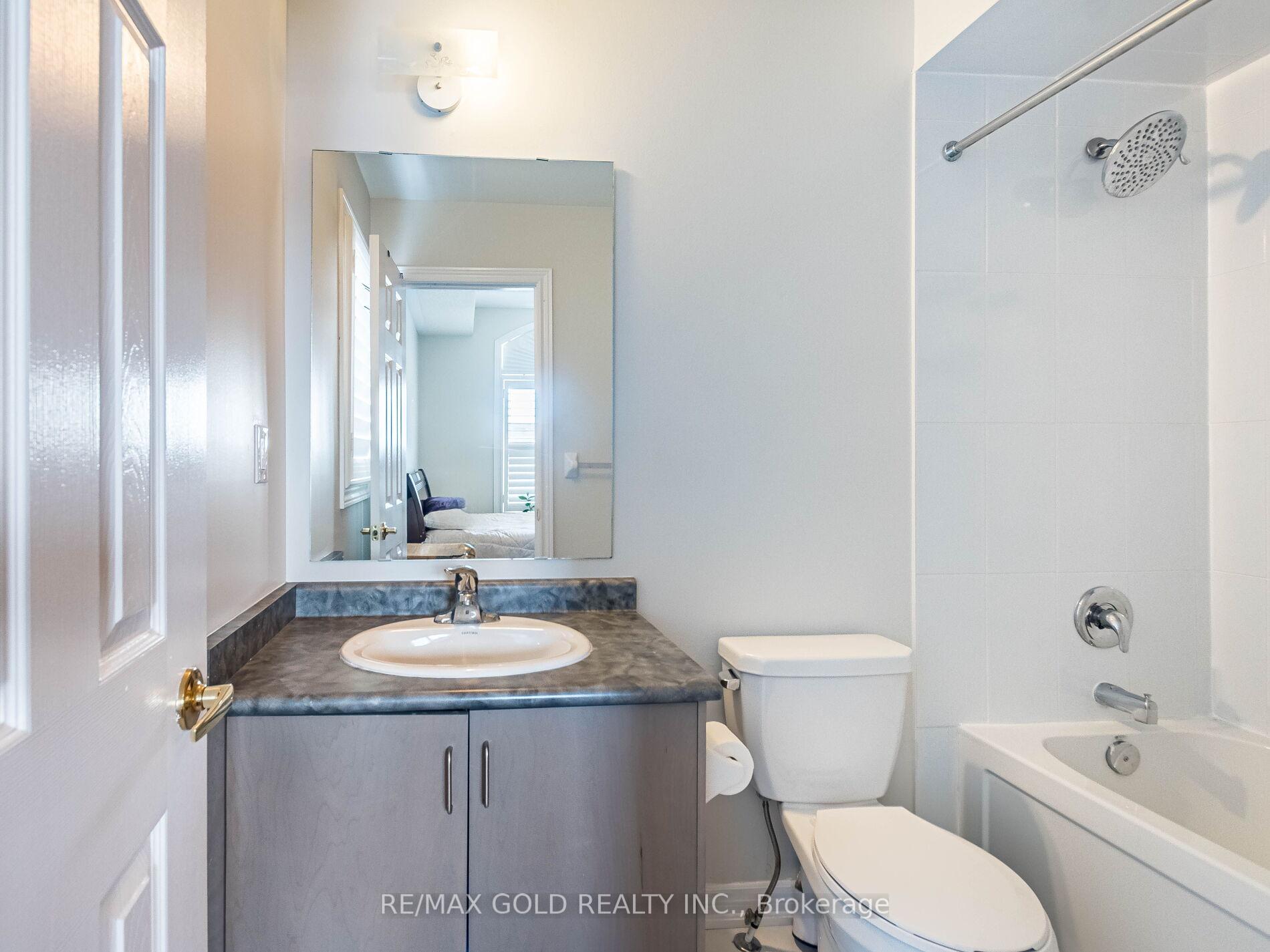 Photo 30 of 62 Masken Circle, Brampton, Northwest Brampton — HOMEH