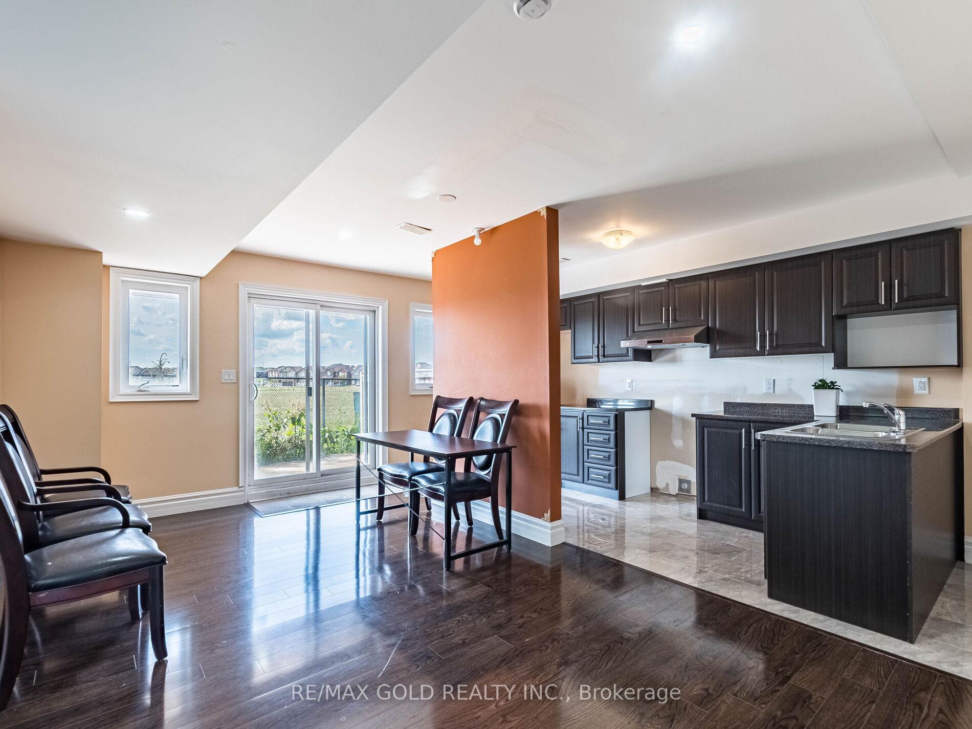 Photo 33 of 62 Masken Circle, Brampton, Northwest Brampton — HOMEH