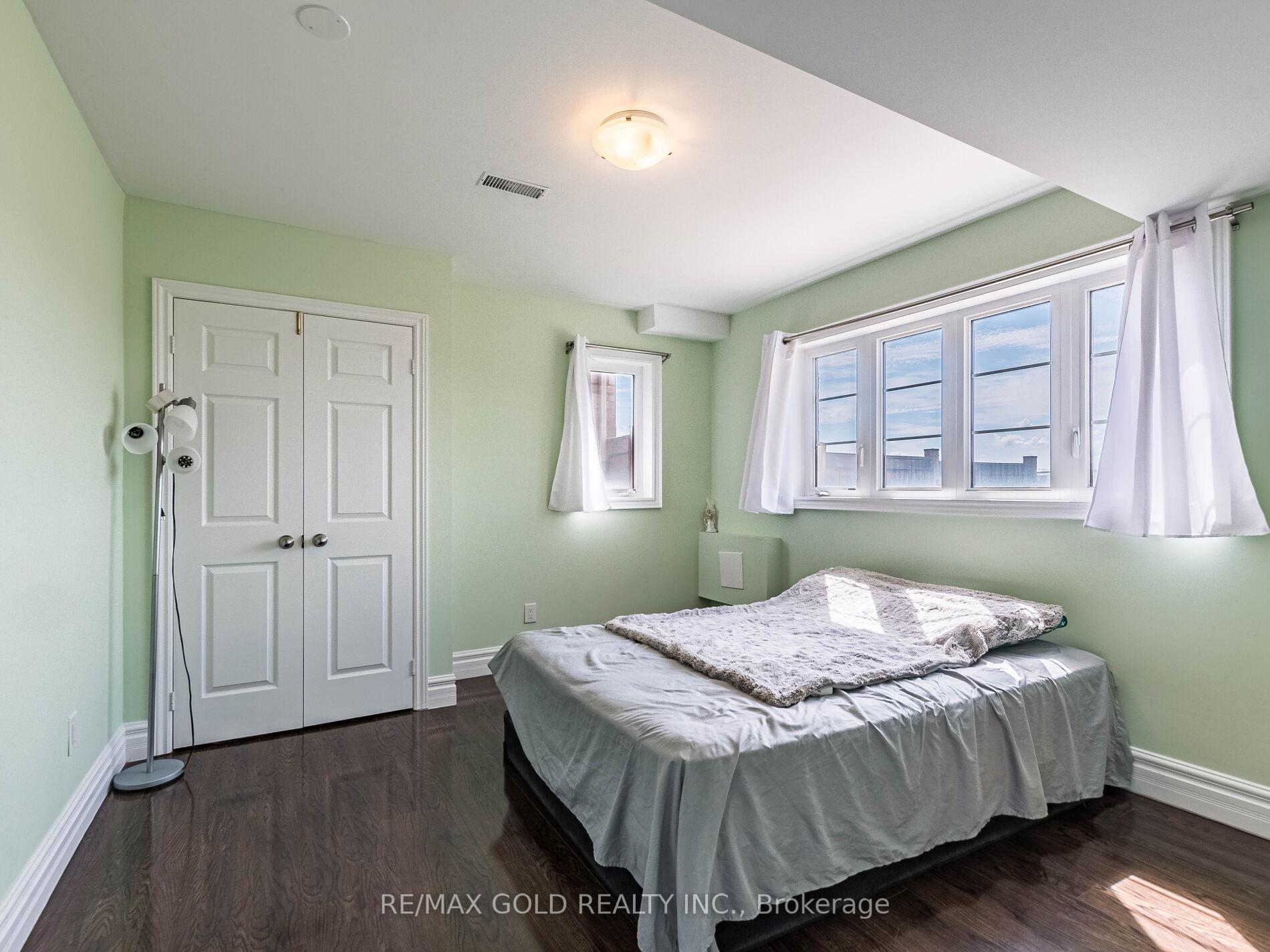 Photo 37 of 62 Masken Circle, Brampton, Northwest Brampton — HOMEH