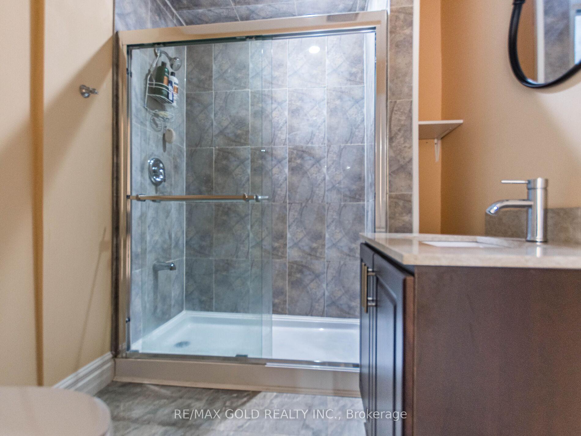 Photo 39 of 62 Masken Circle, Brampton, Northwest Brampton — HOMEH