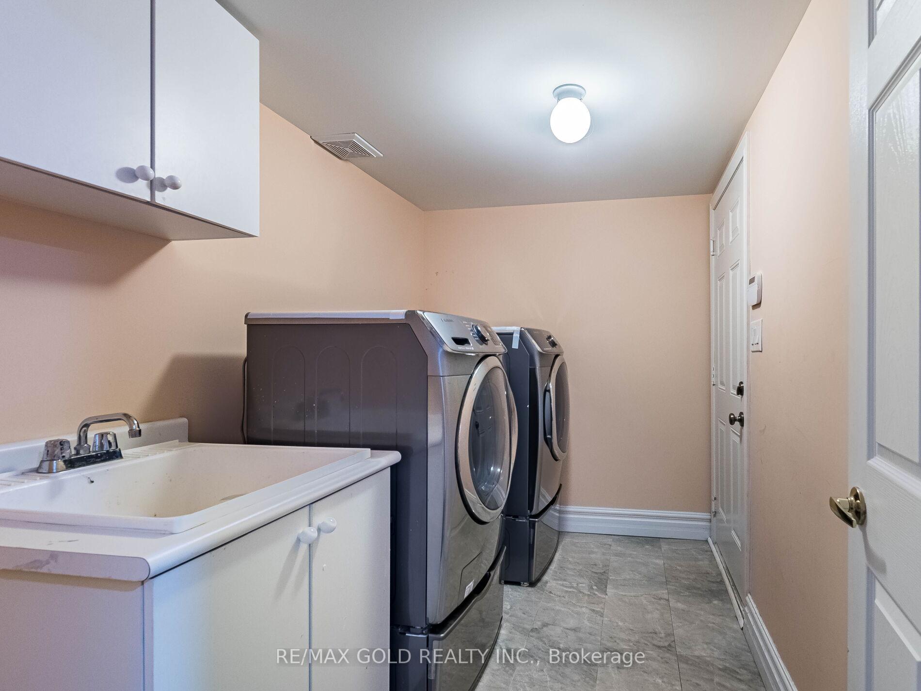 Photo 40 of 62 Masken Circle, Brampton, Northwest Brampton — HOMEH