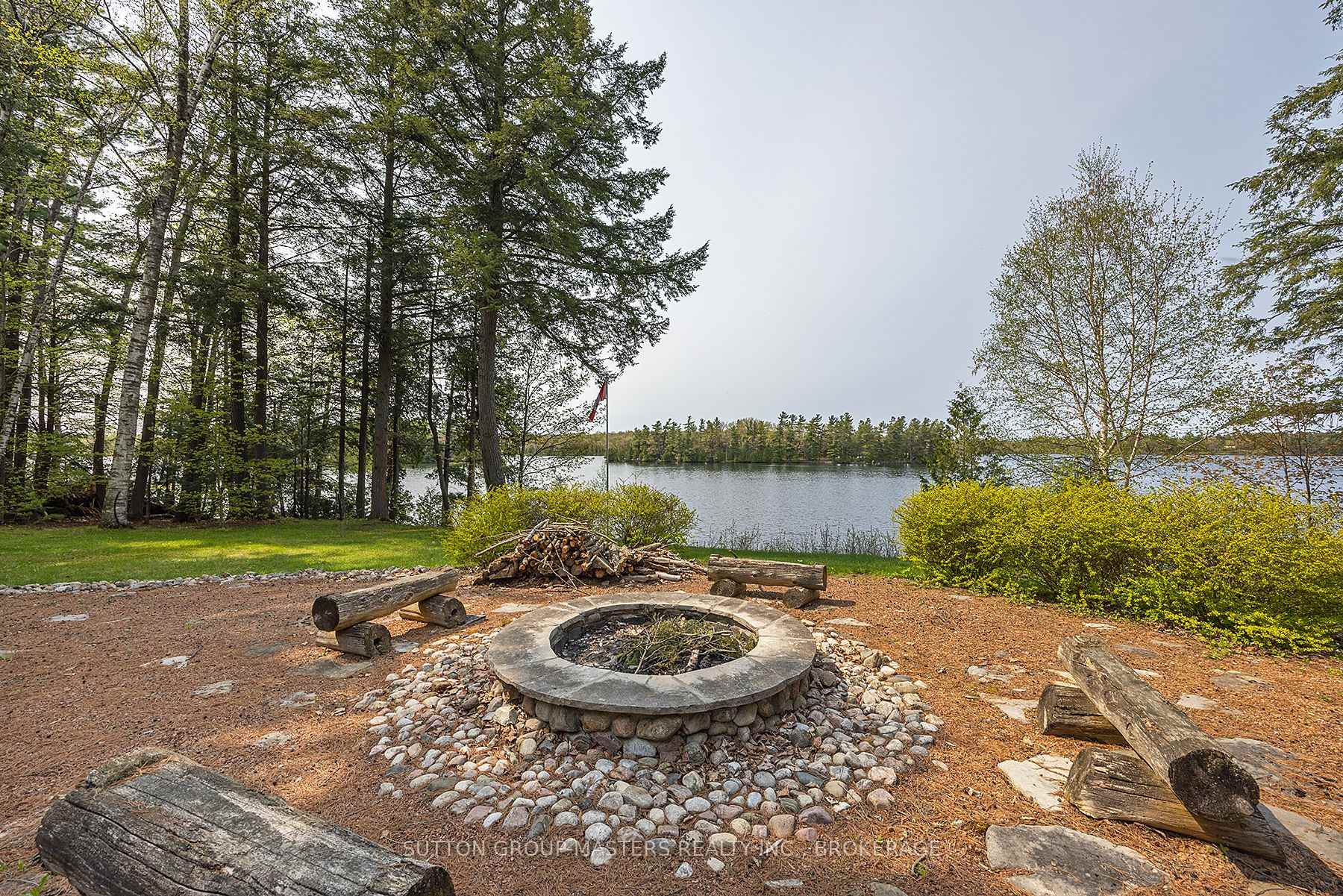 Photo 7 of 3048 Blue Sky Lane, Frontenac, Frontenac South — HOMEH